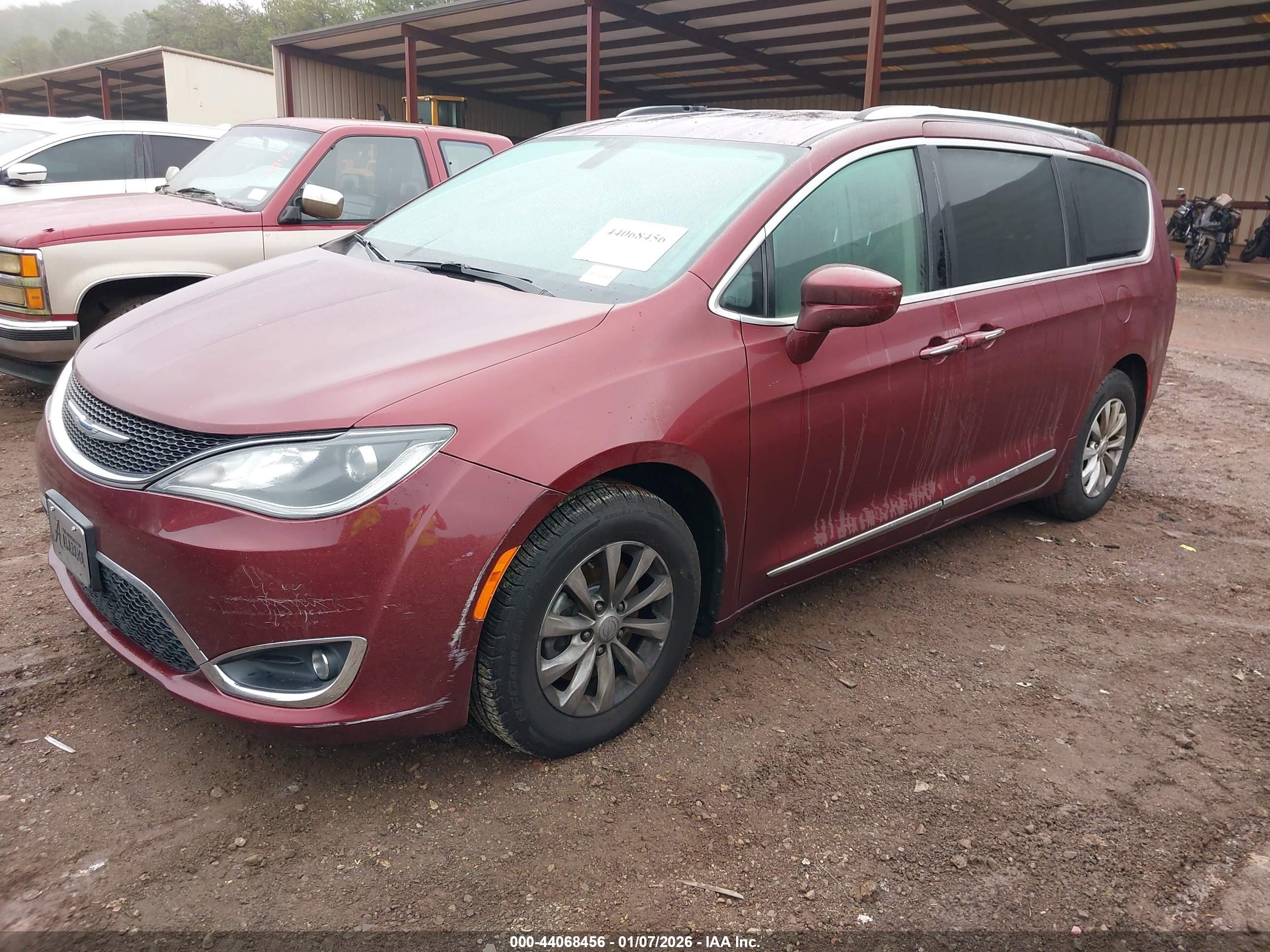 CHRYSLER PACIFICA image 2