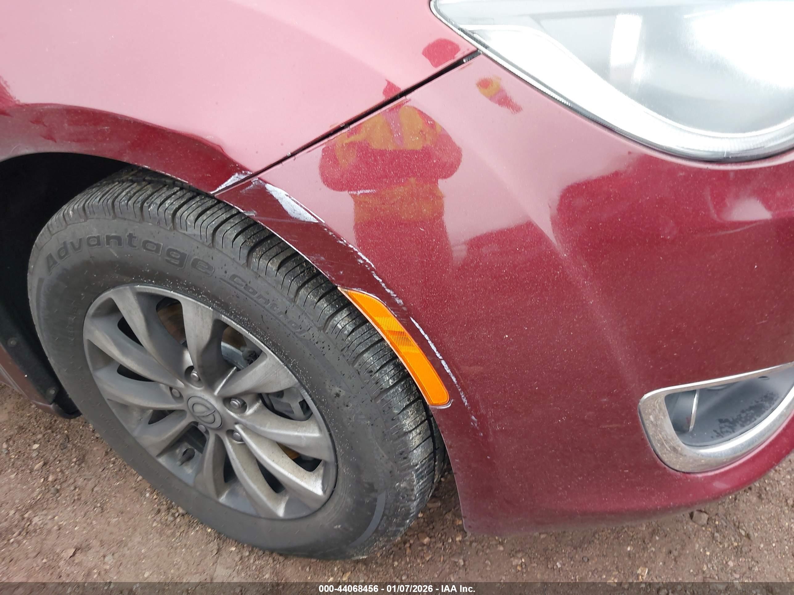 CHRYSLER PACIFICA image 6
