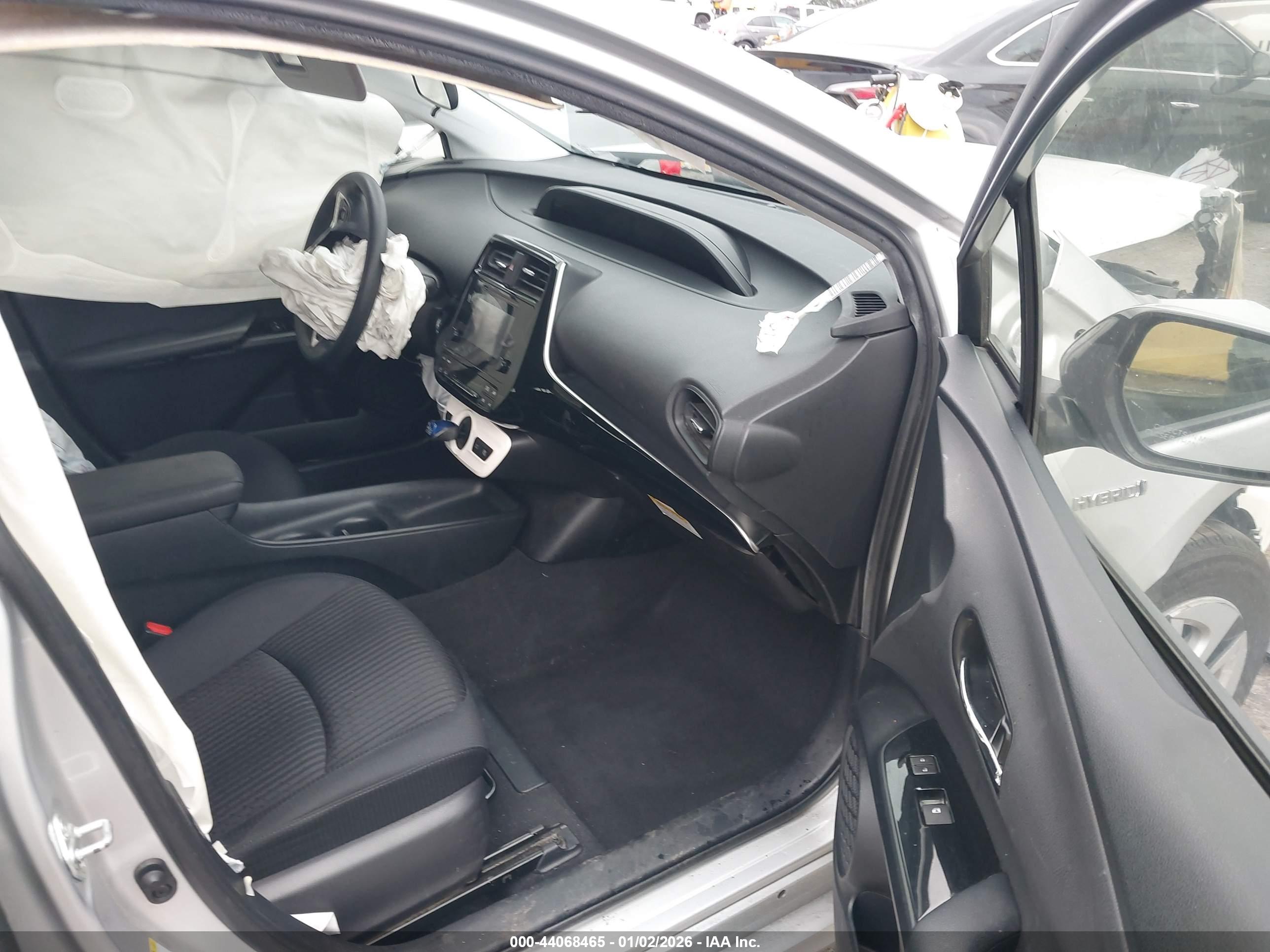 TOYOTA PRIUS image 5