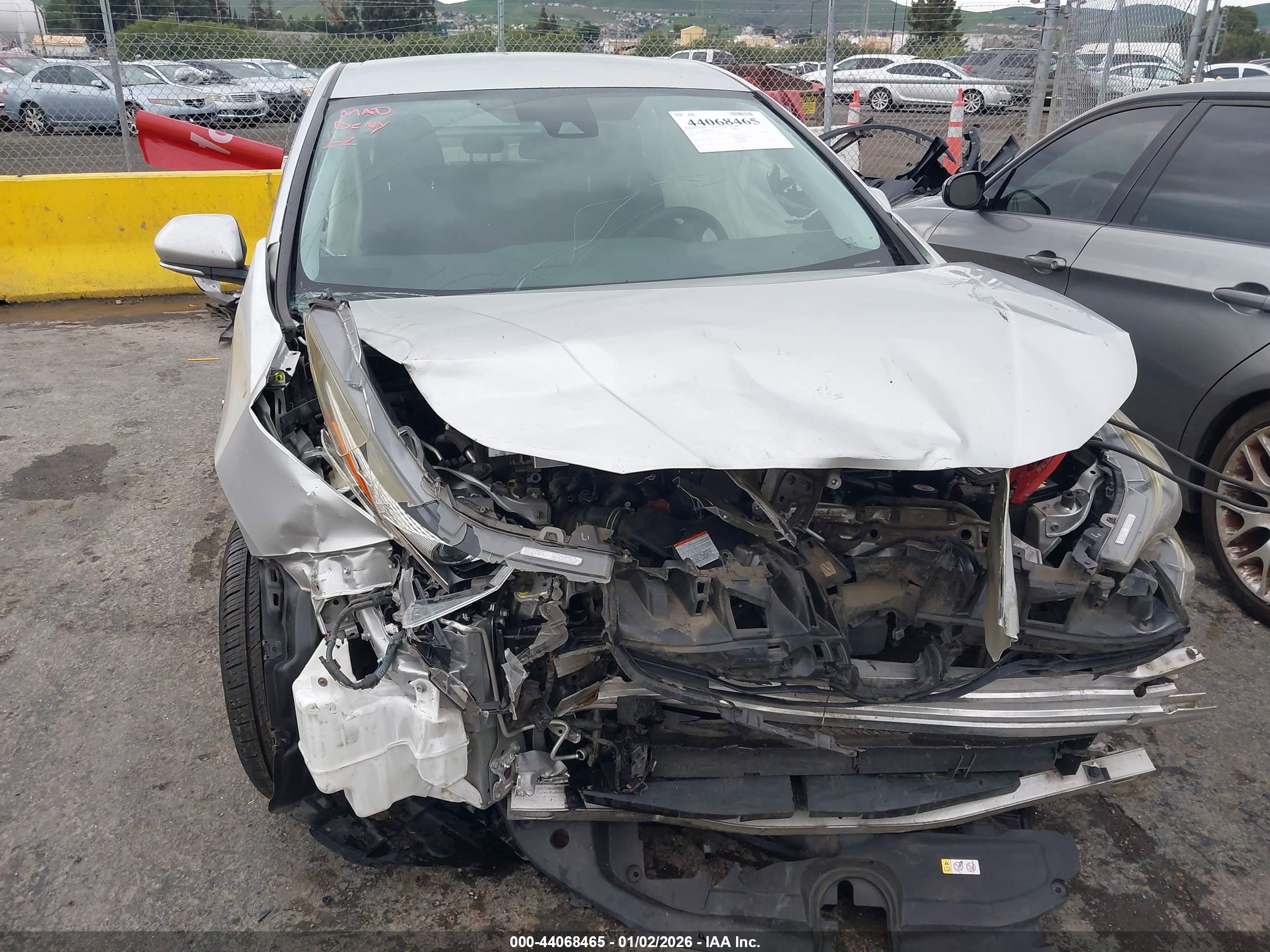 TOYOTA PRIUS image 6