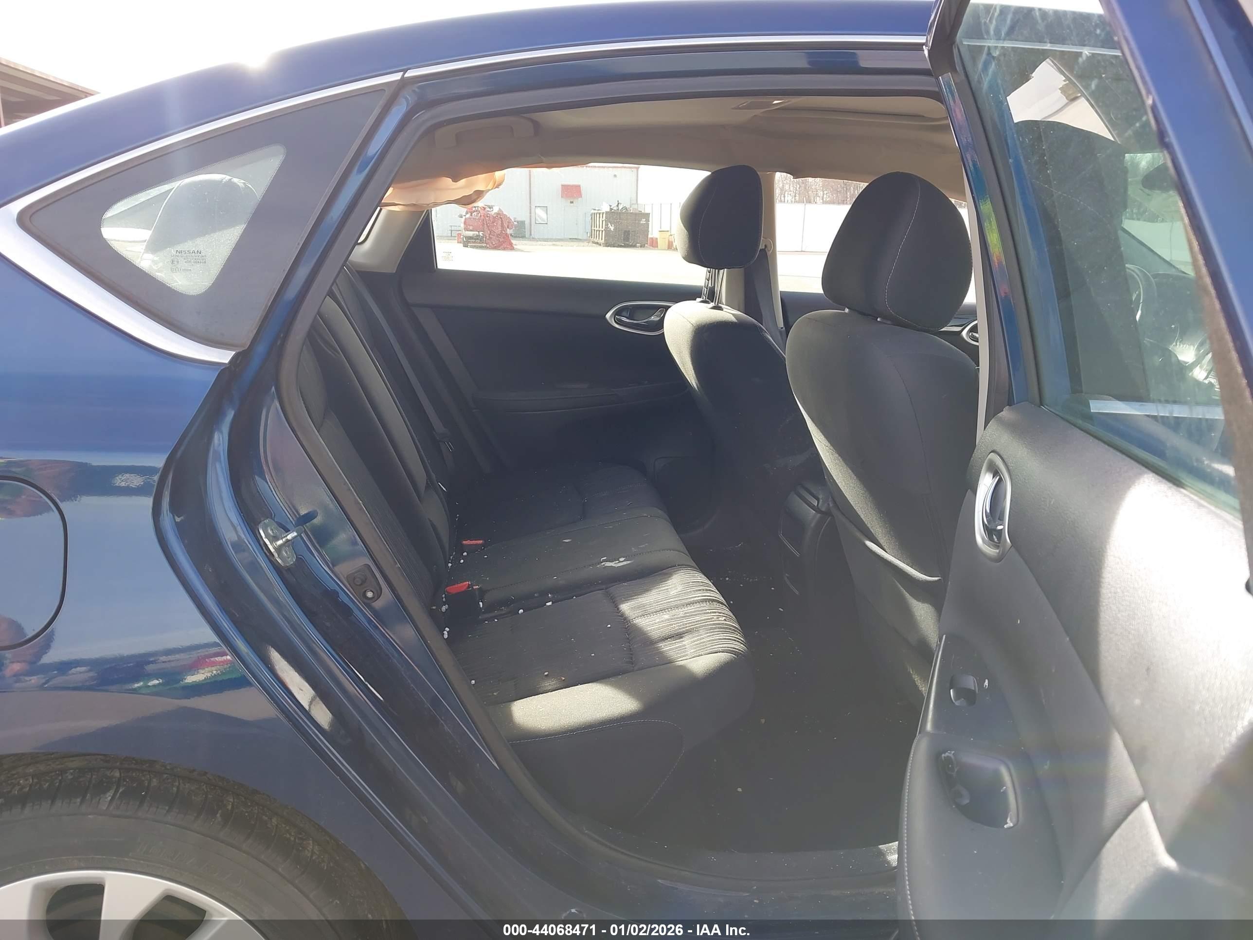 NISSAN SENTRA image 8