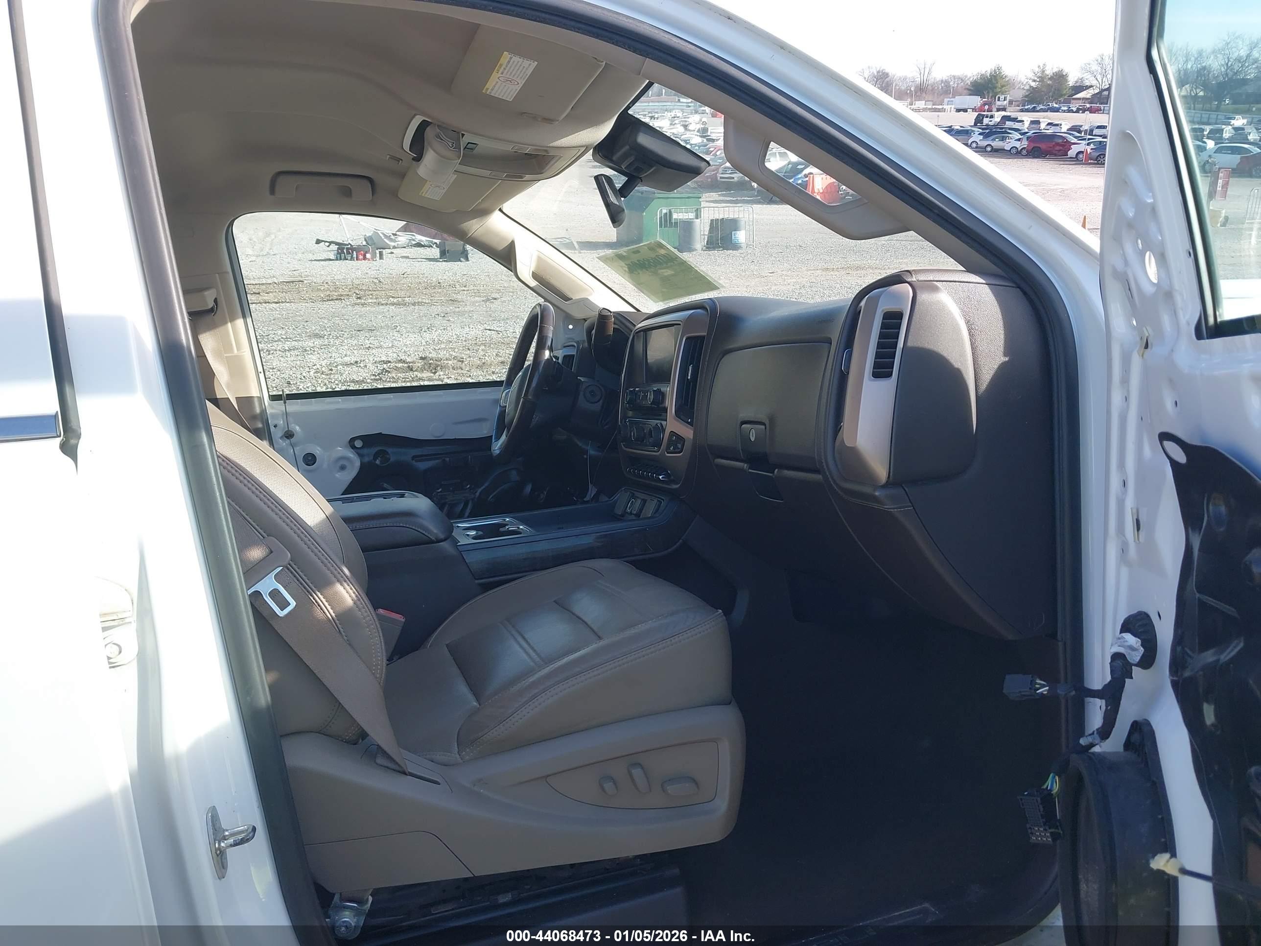 GMC SIERRA image 5