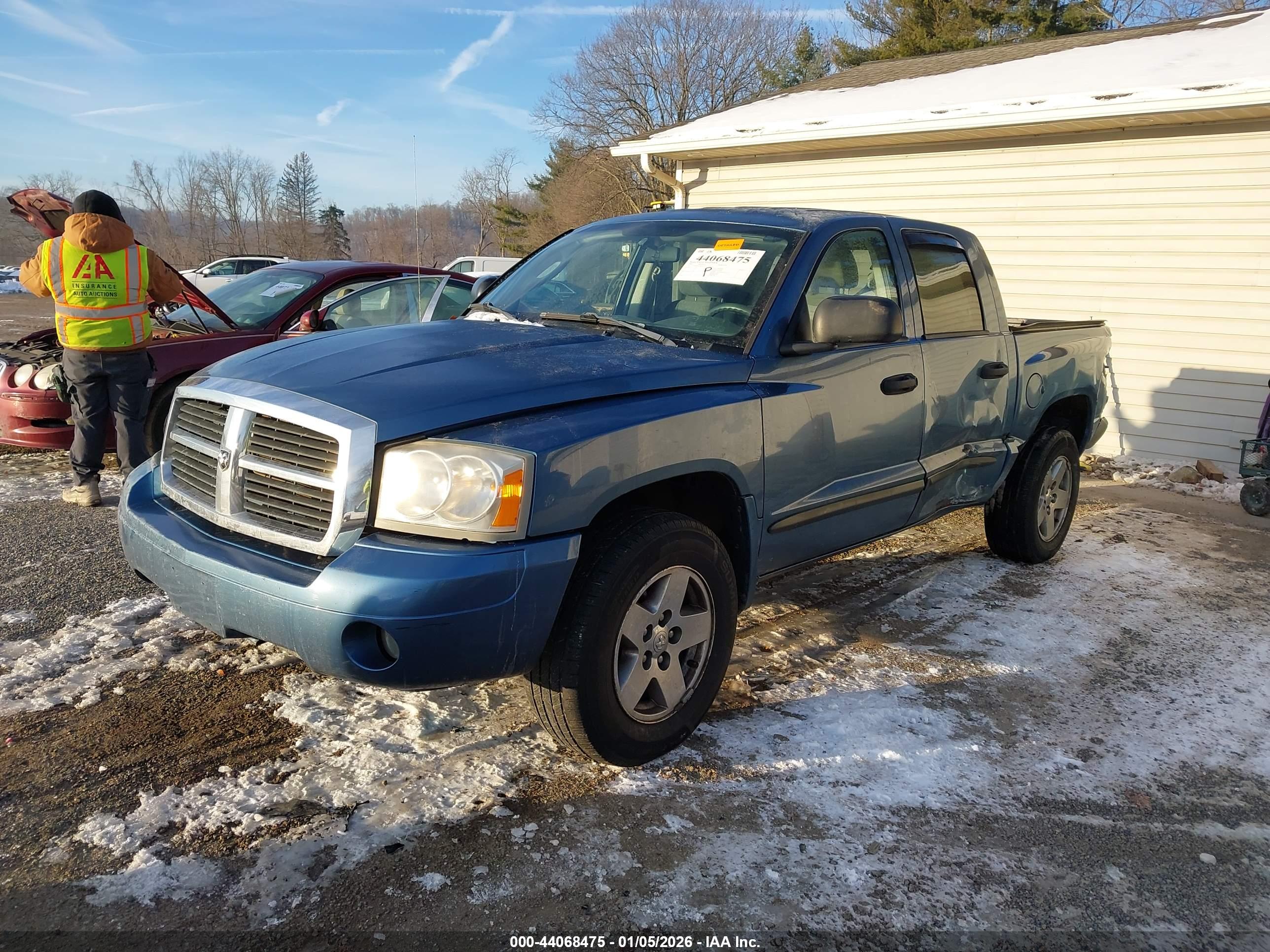 DODGE DAKOTA image 2