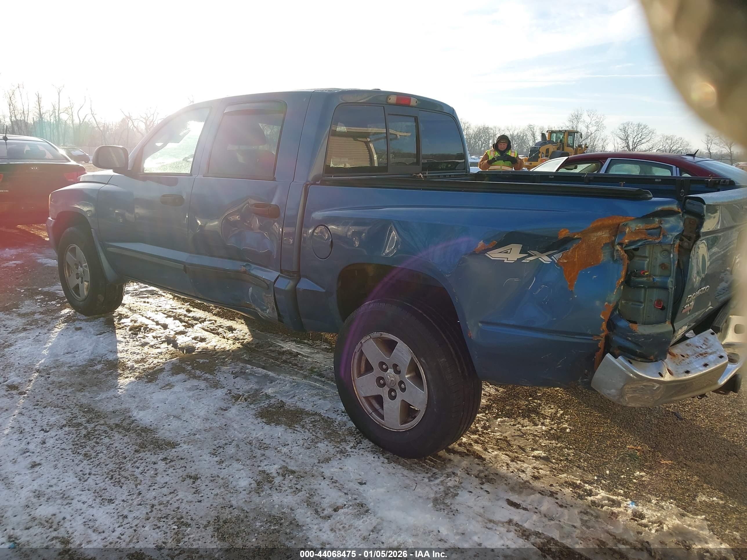 DODGE DAKOTA image 3