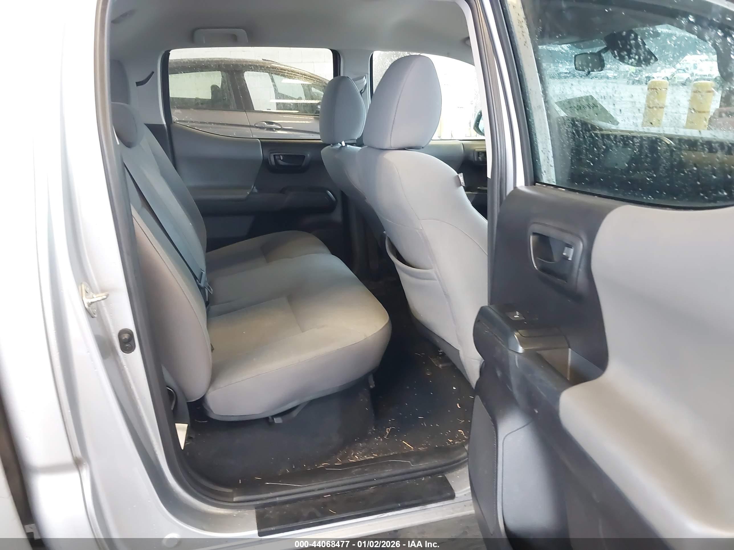 TOYOTA TACOMA image 8