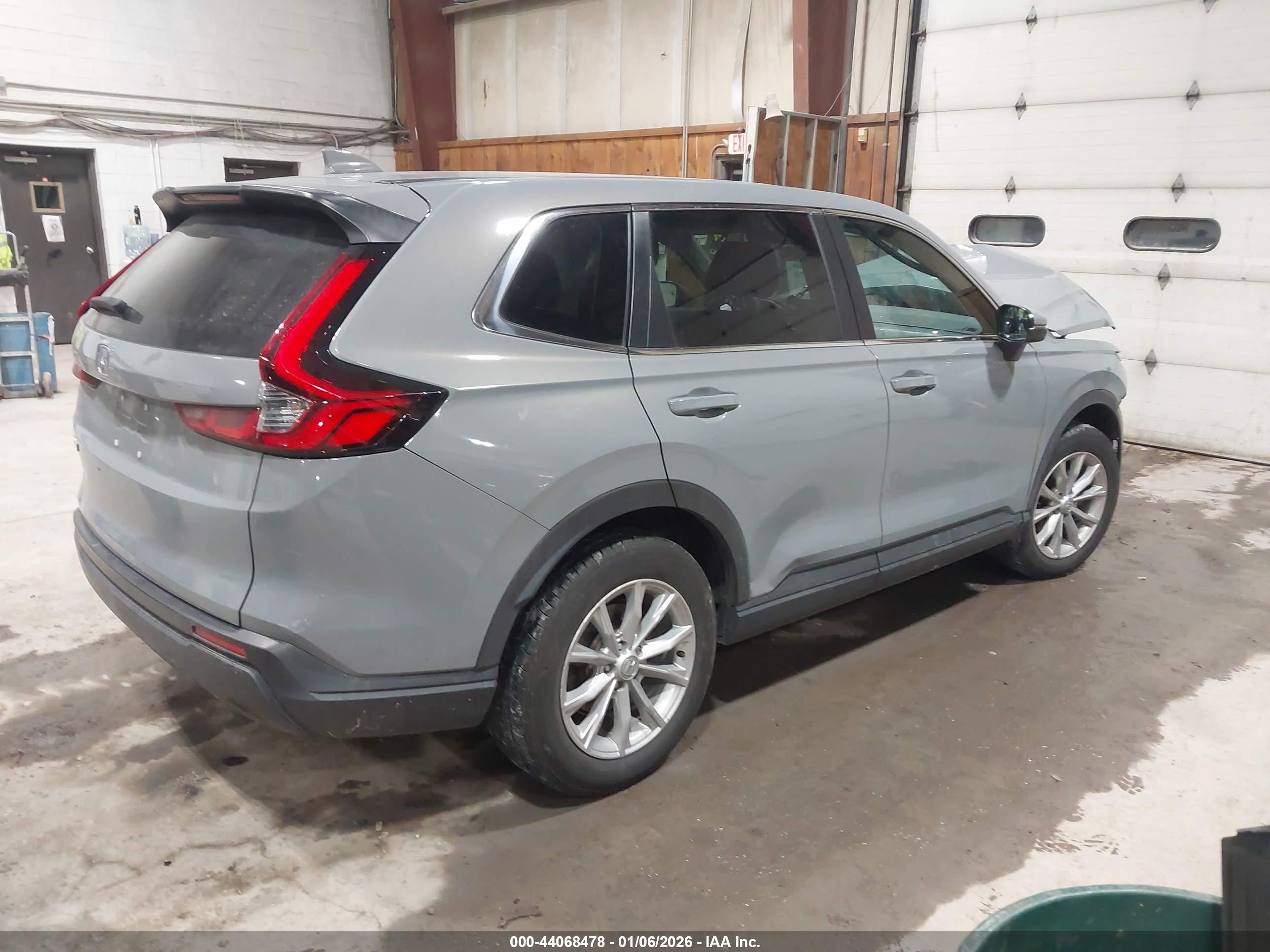 HONDA CR-V image 4