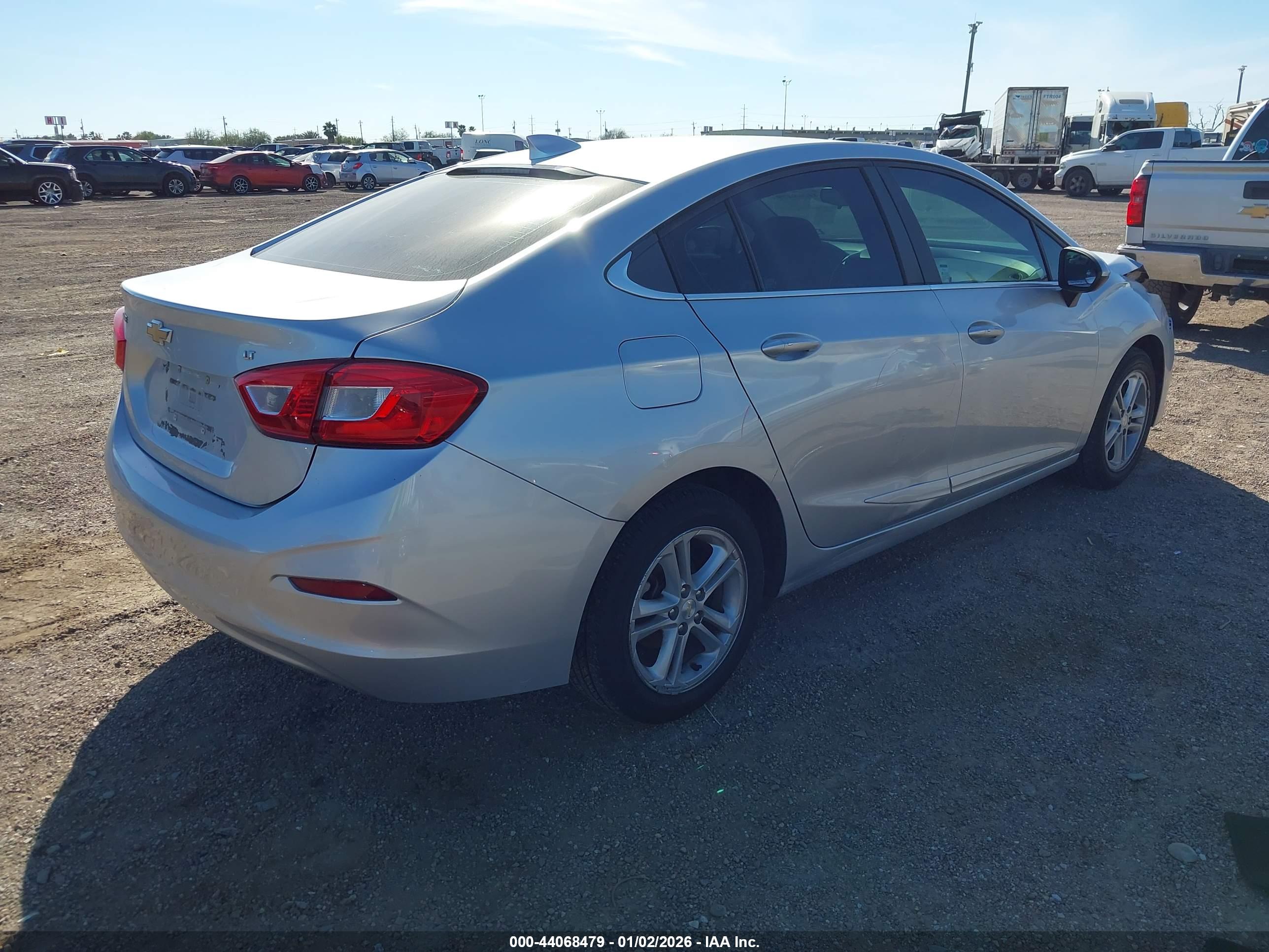 CHEVROLET CRUZE image 4