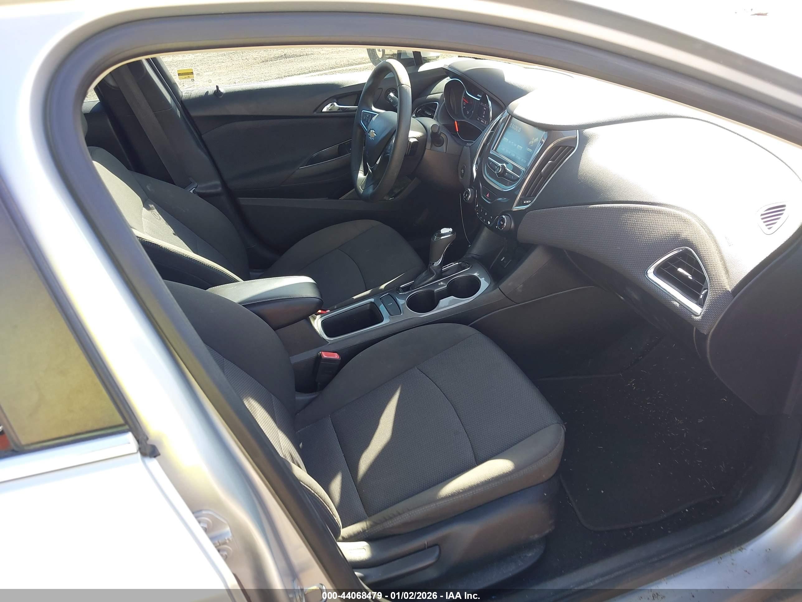 CHEVROLET CRUZE image 5