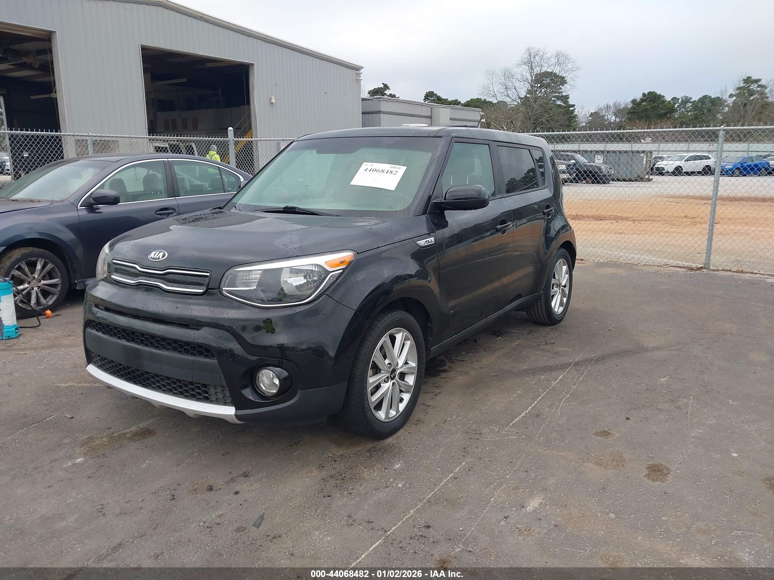 KIA SOUL image 2