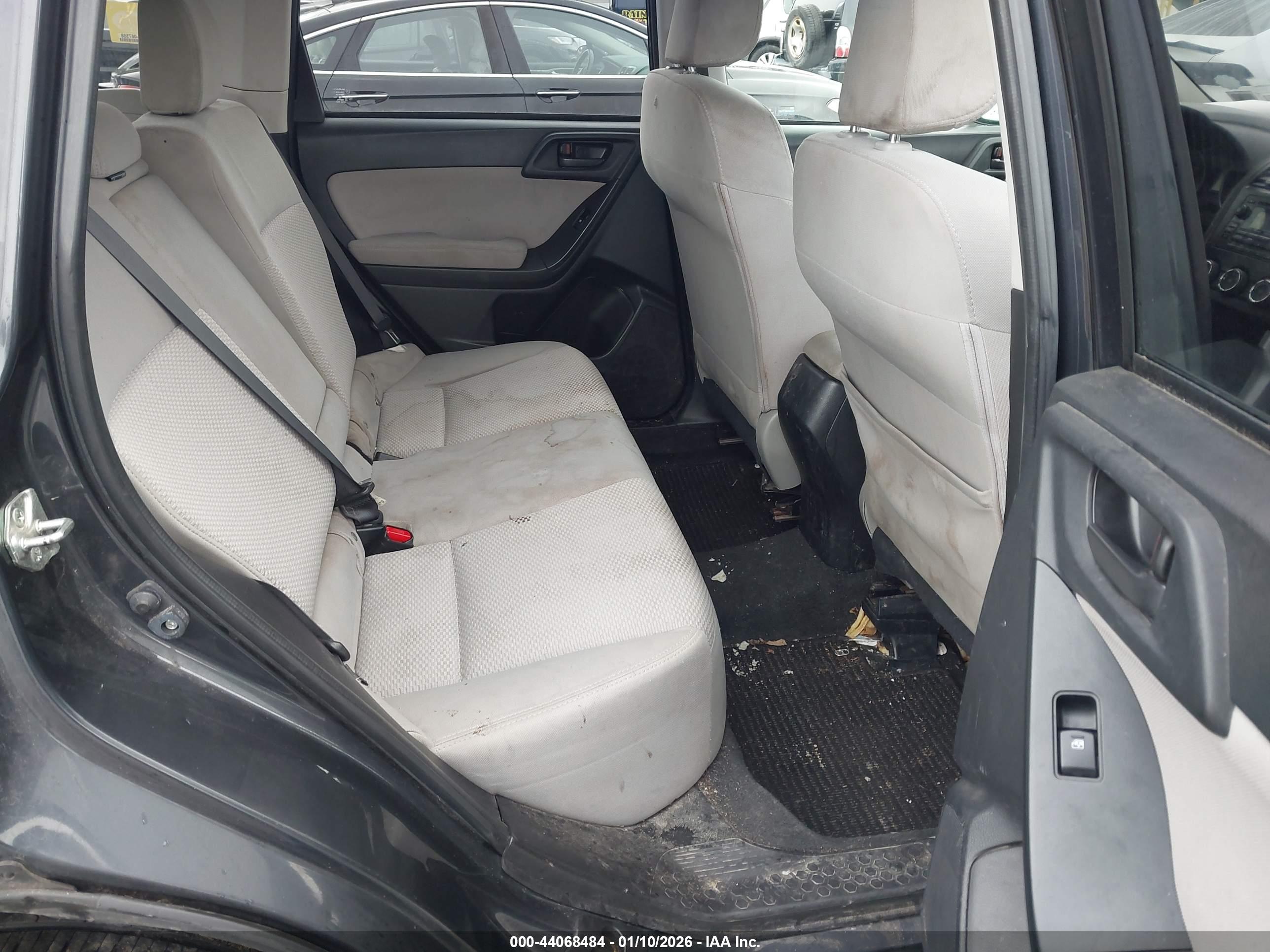 SUBARU FORESTER image 8