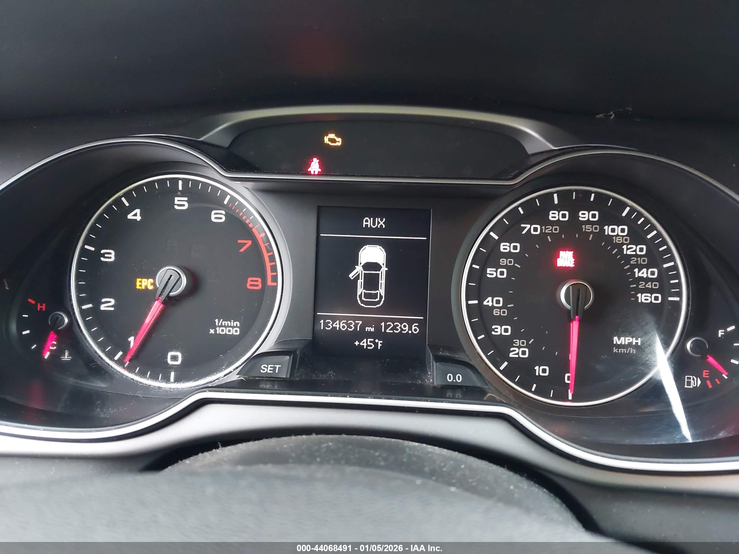 AUDI A4 image 7