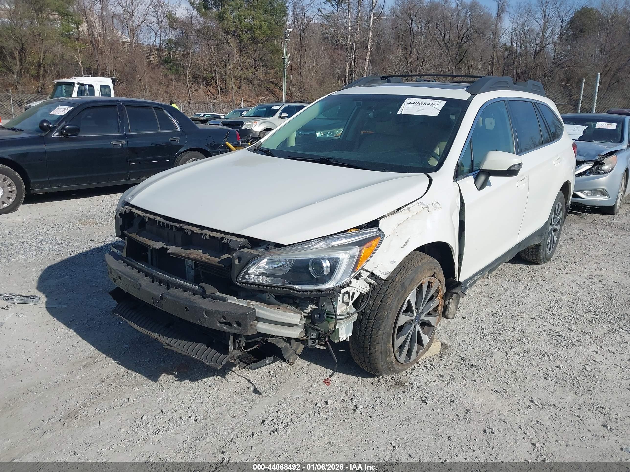 SUBARU OUTBACK image 6