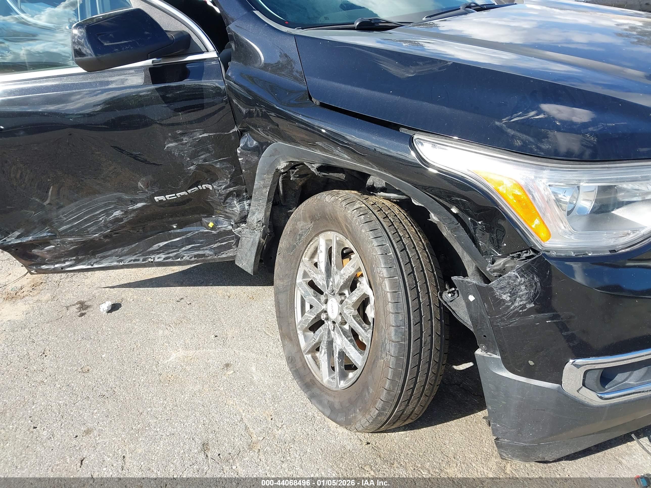 GMC ACADIA image 6