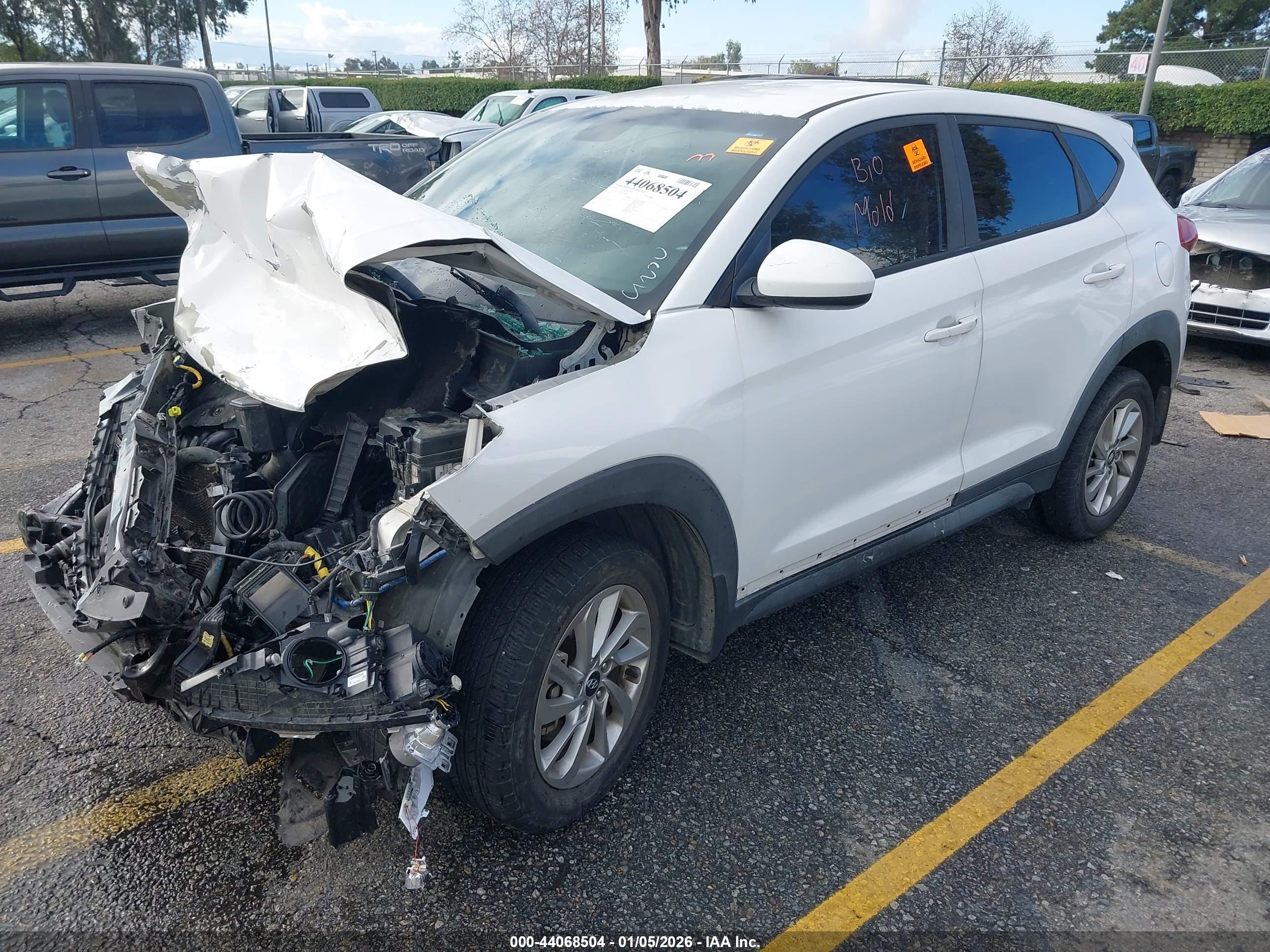 HYUNDAI TUCSON image 2