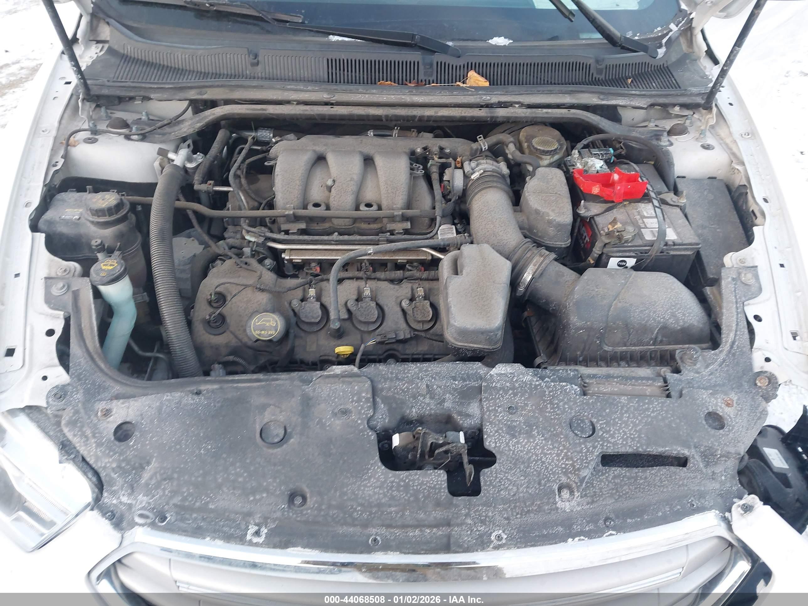 FORD TAURUS image 10