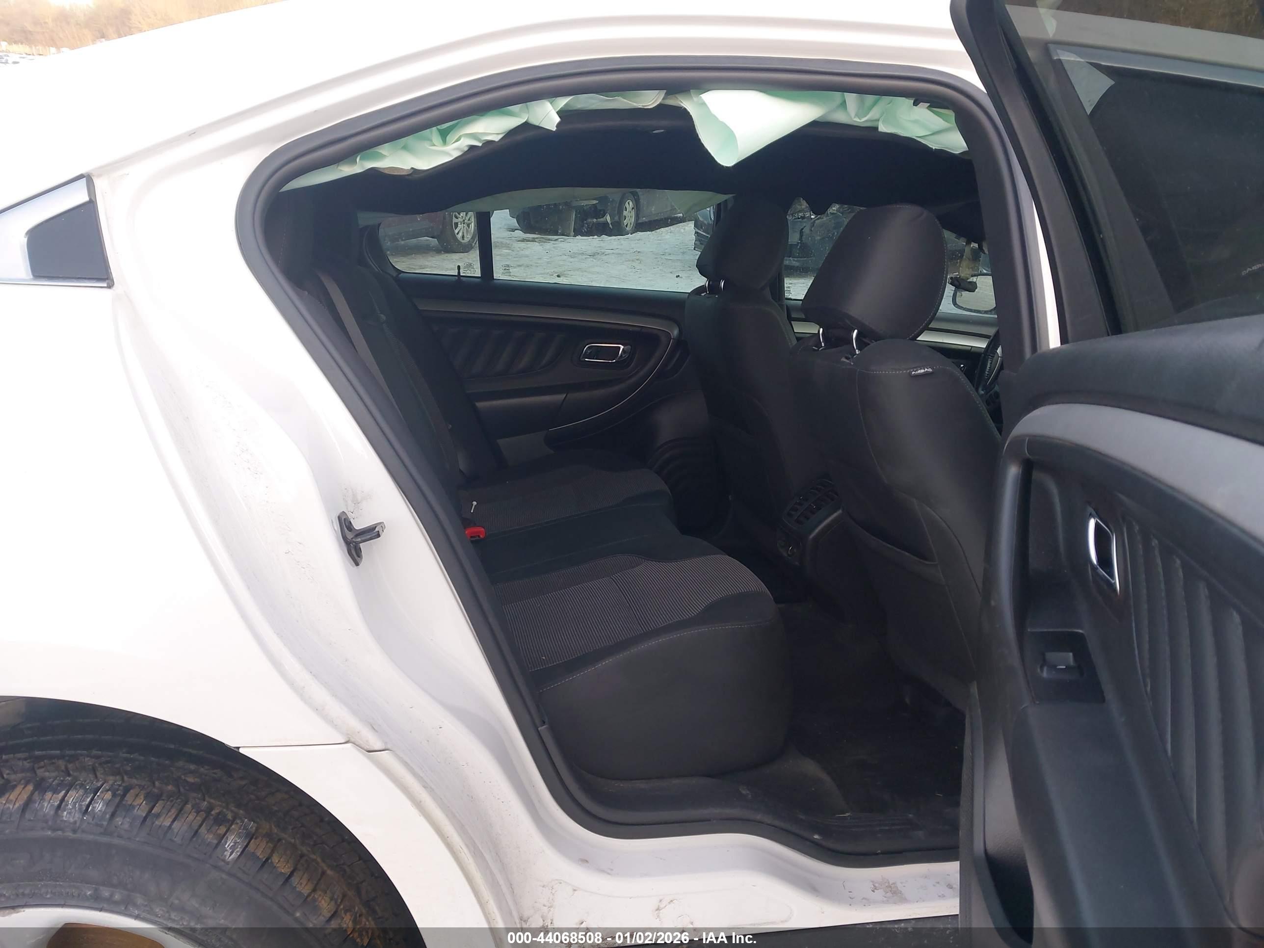 FORD TAURUS image 8
