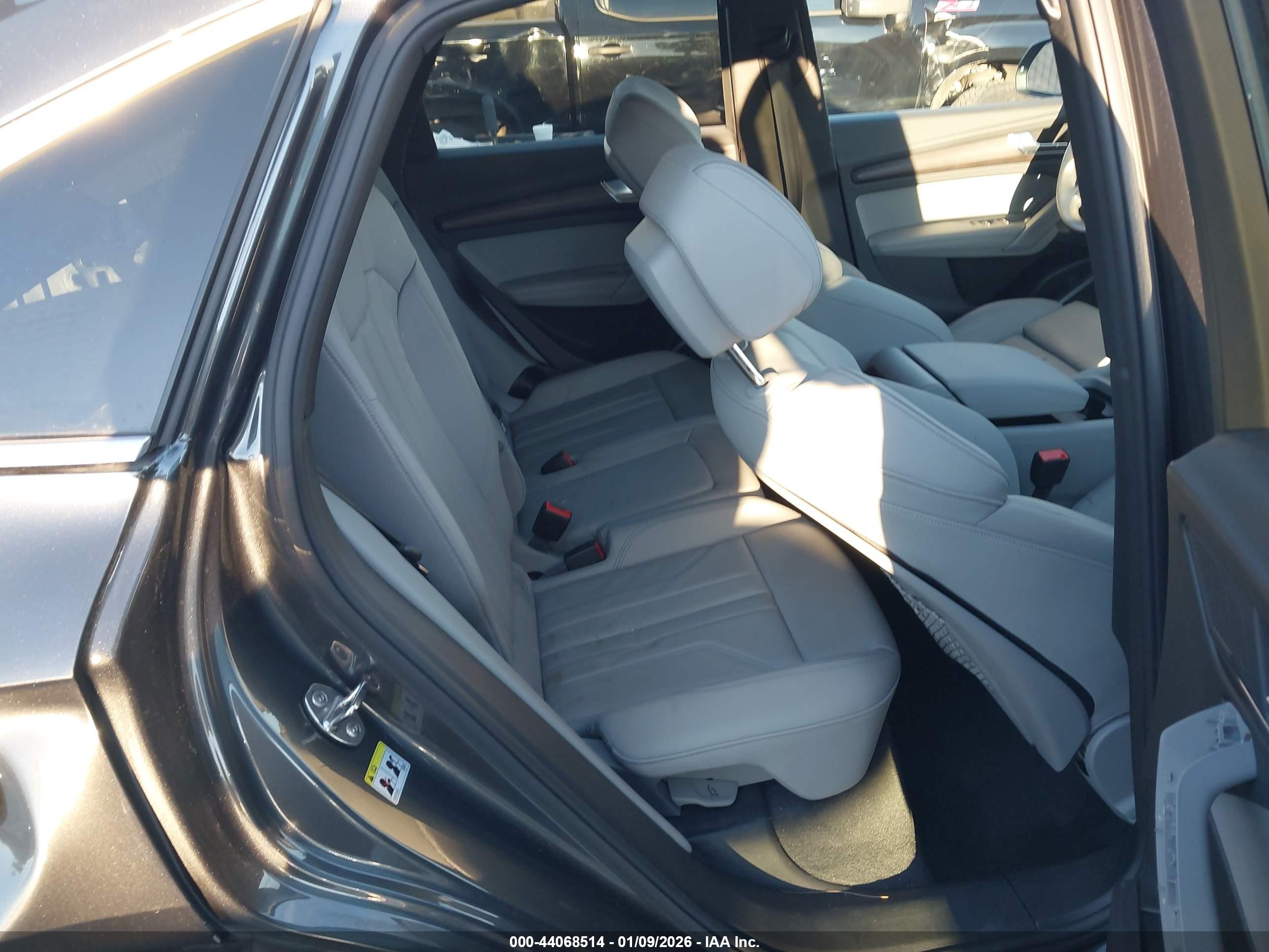 AUDI Q5 image 8