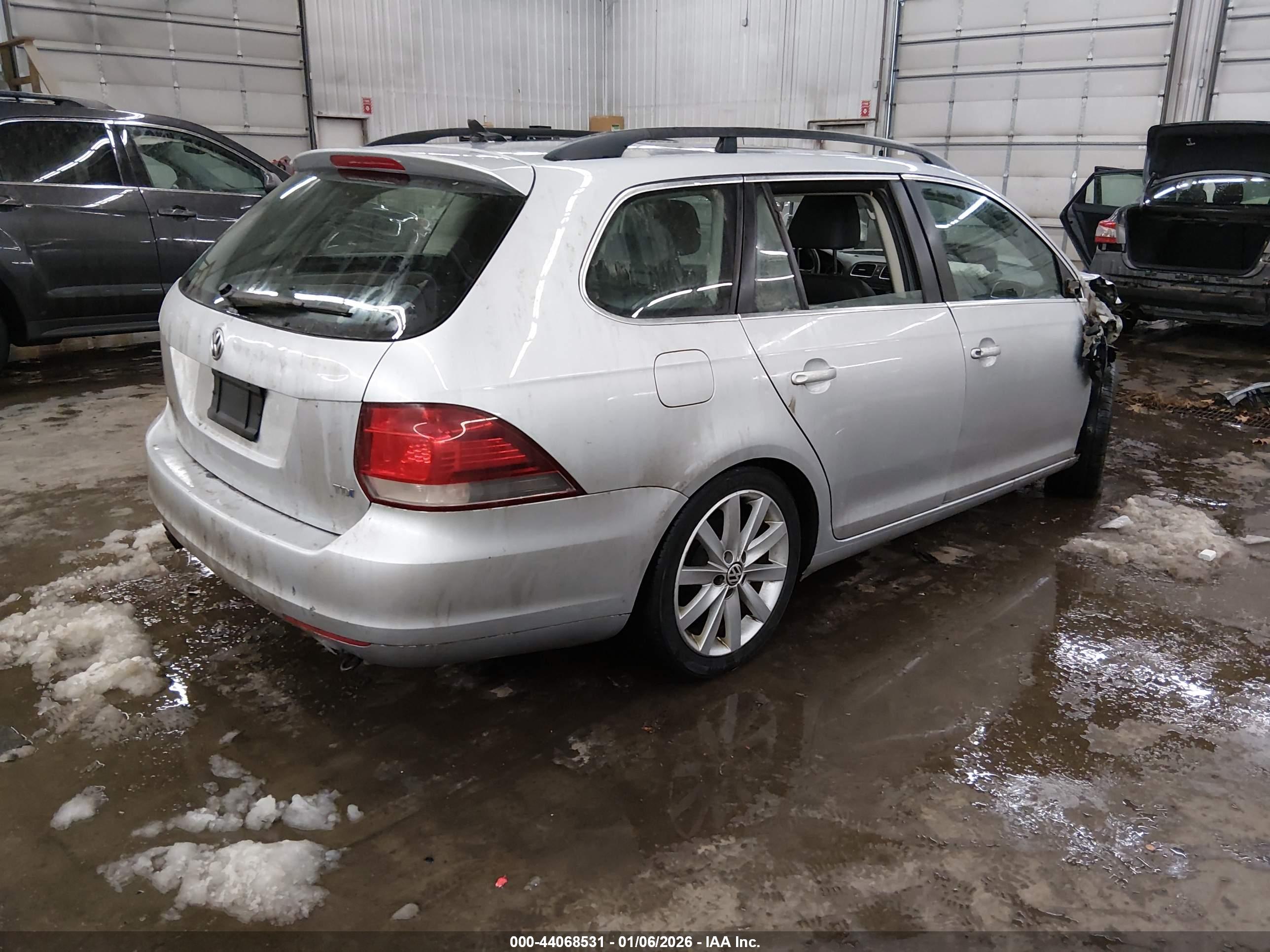 VOLKSWAGEN JETTA image 4