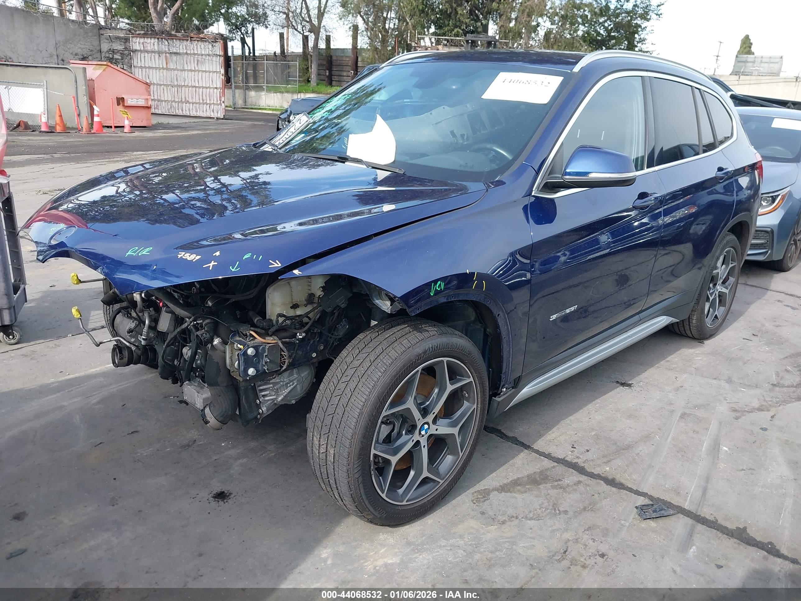 BMW X1 image 2