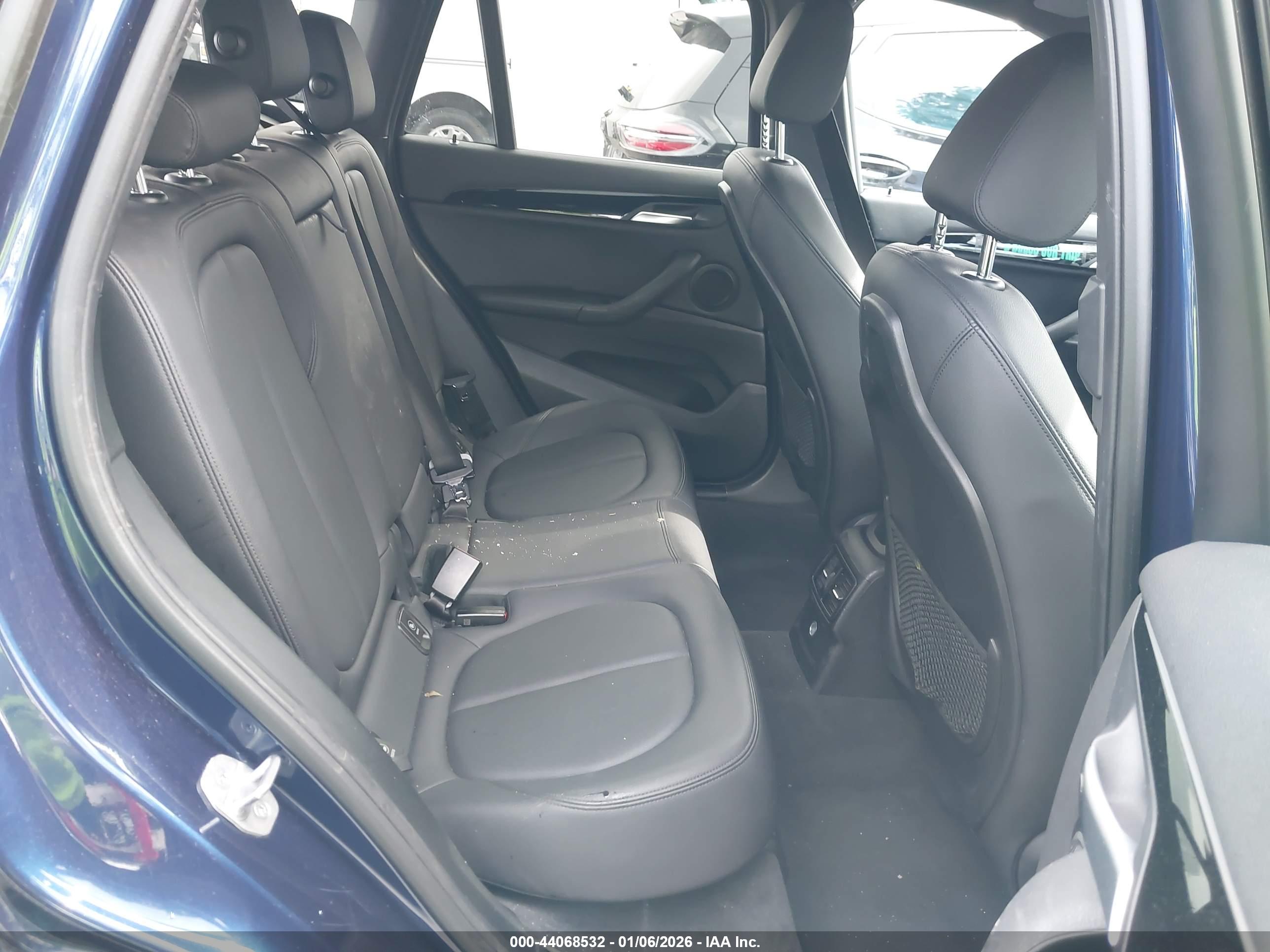 BMW X1 image 8