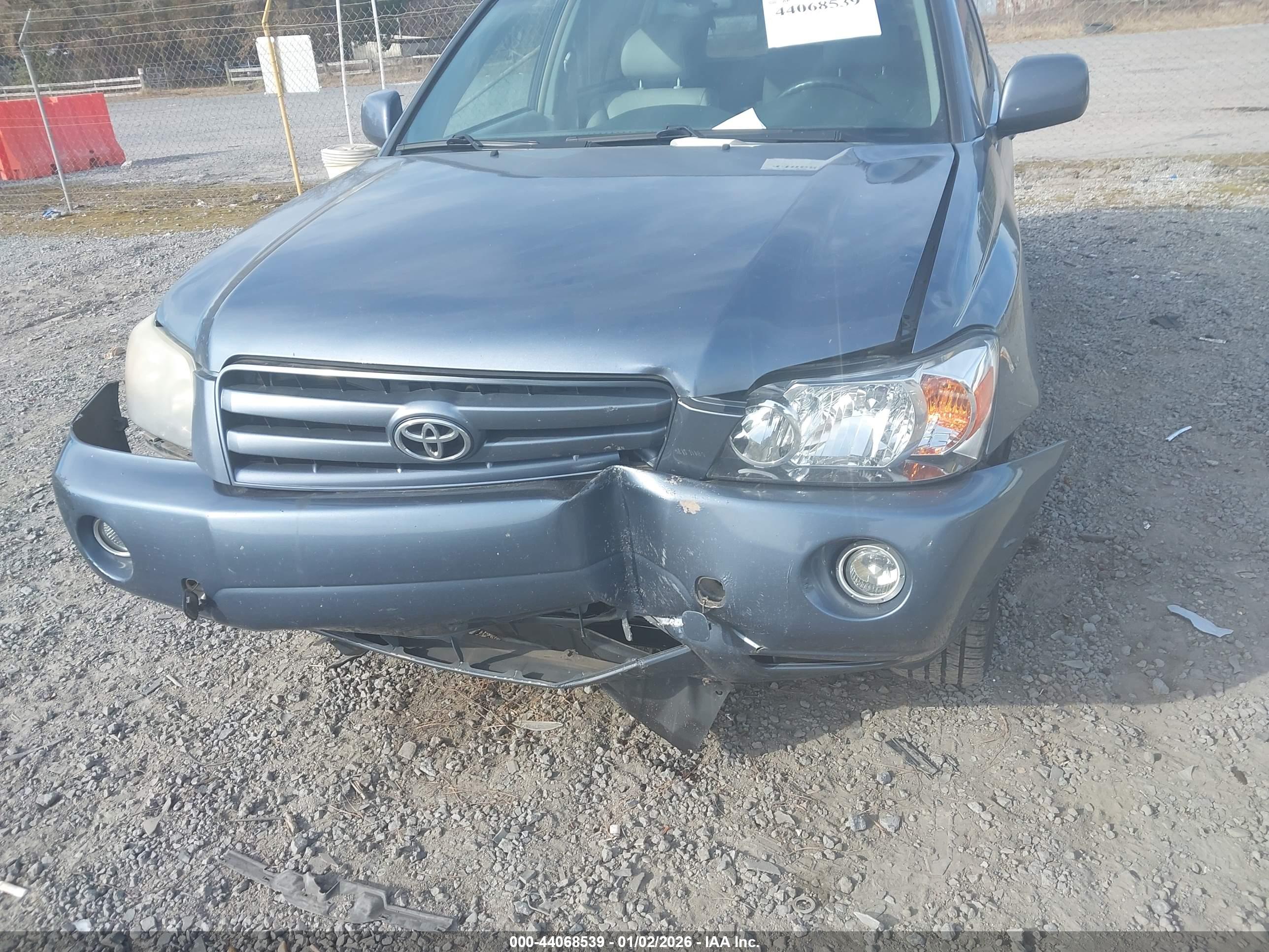 TOYOTA HIGHLANDER image 6