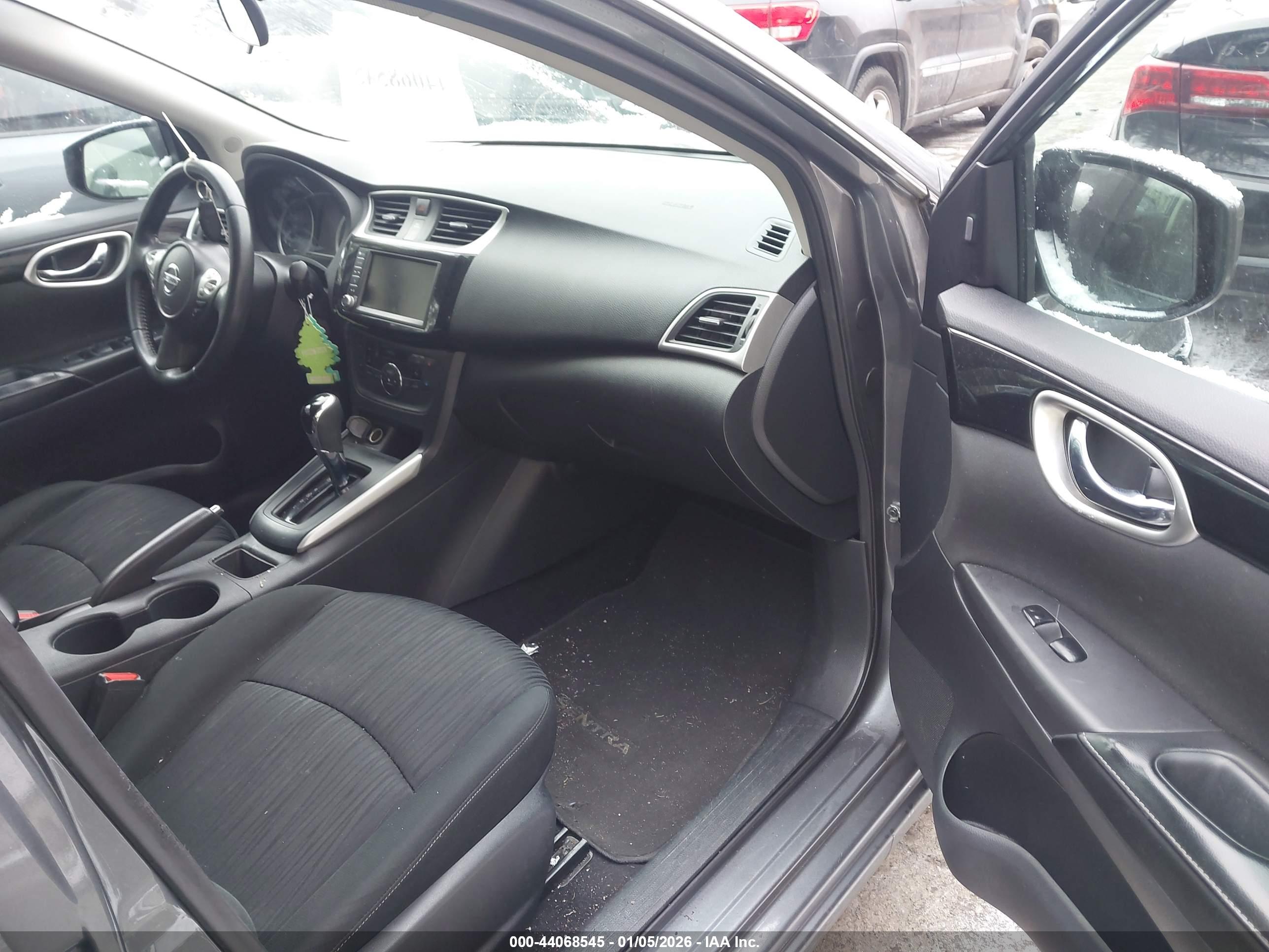 NISSAN SENTRA image 5