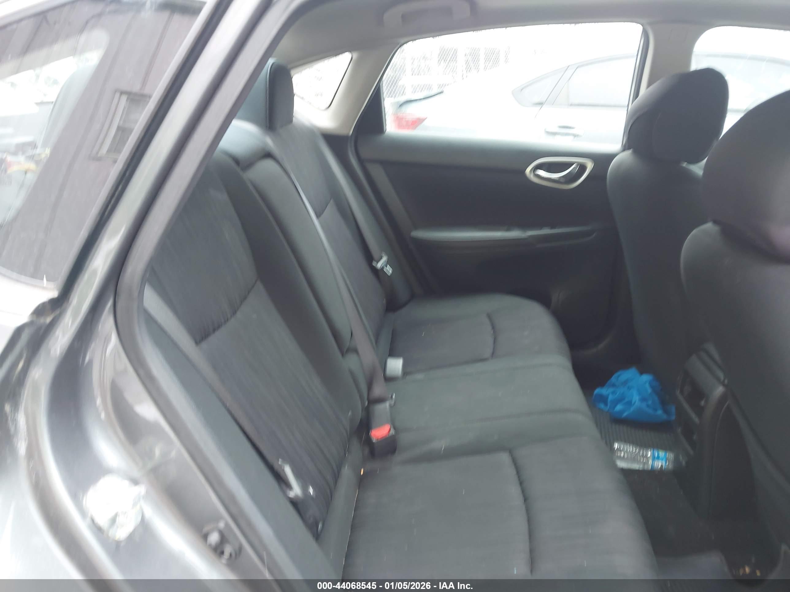 NISSAN SENTRA image 8