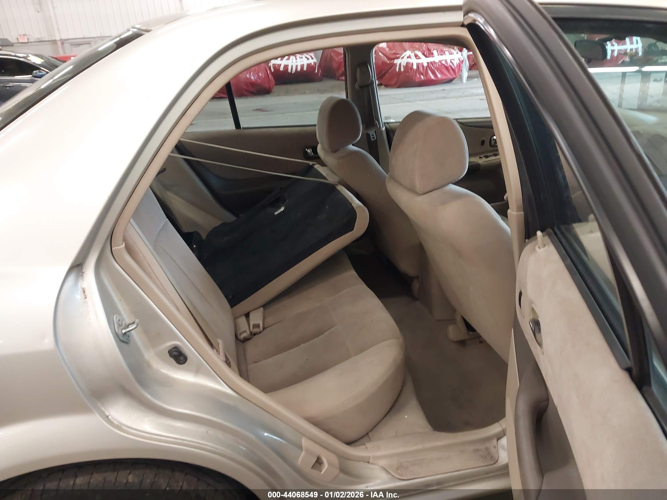 MAZDA PROTEGE image 8