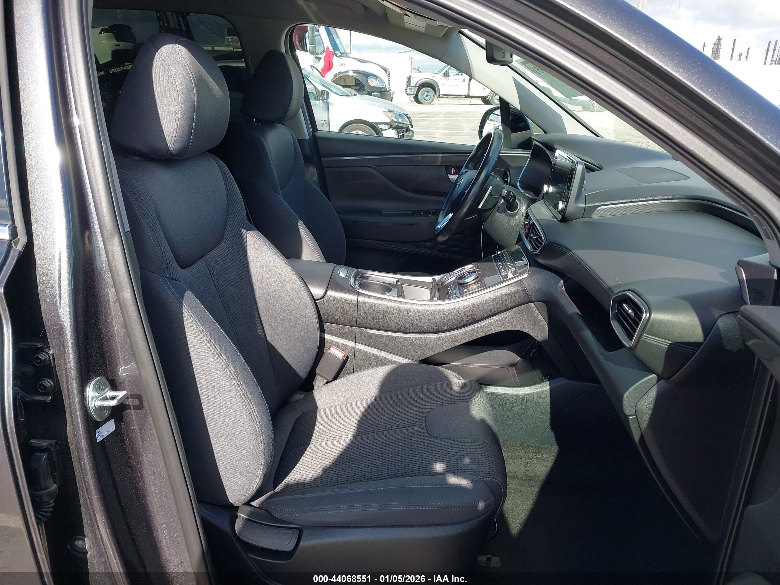 HYUNDAI SANTA image 5