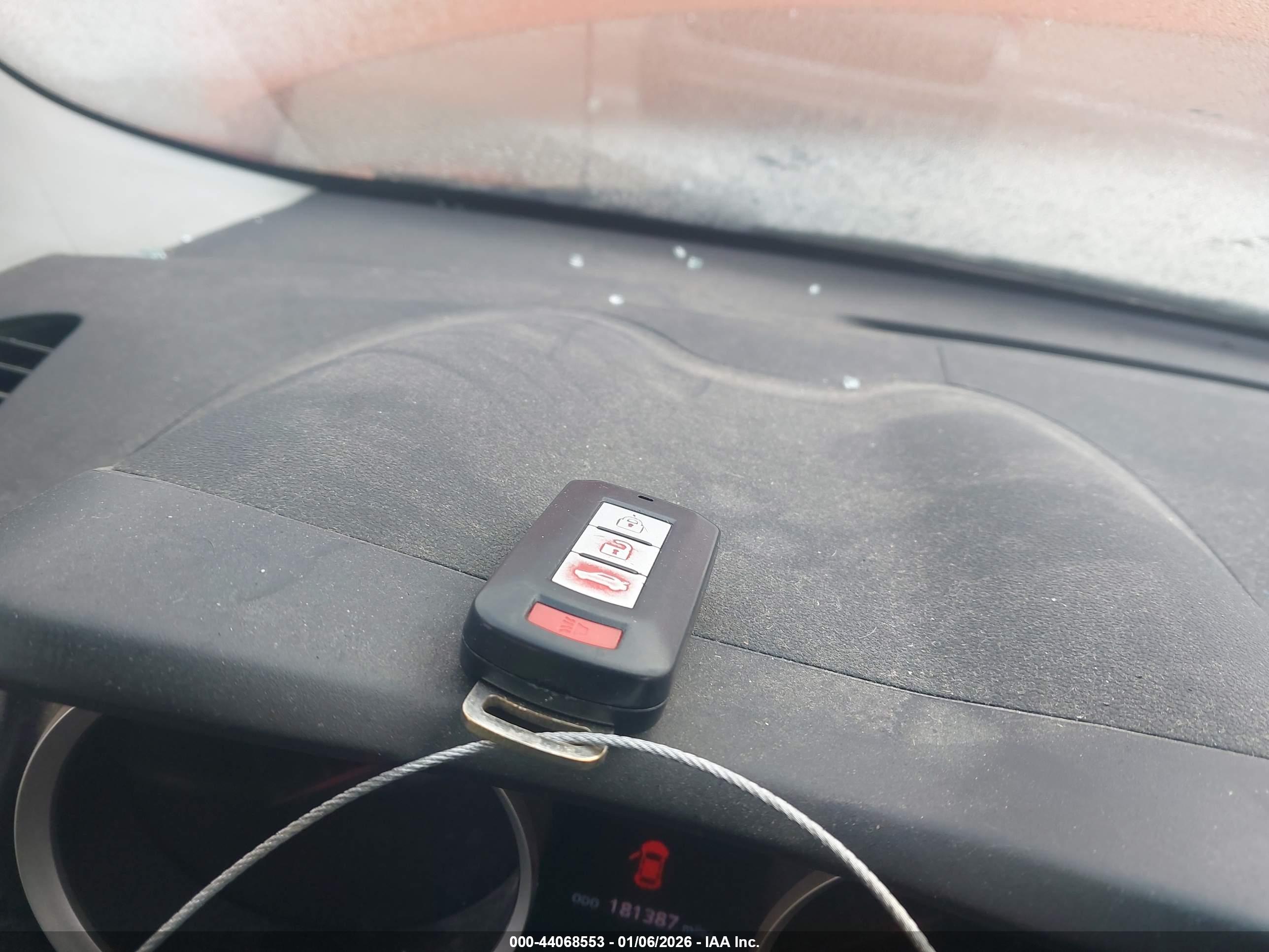 MITSUBISHI LANCER image 11