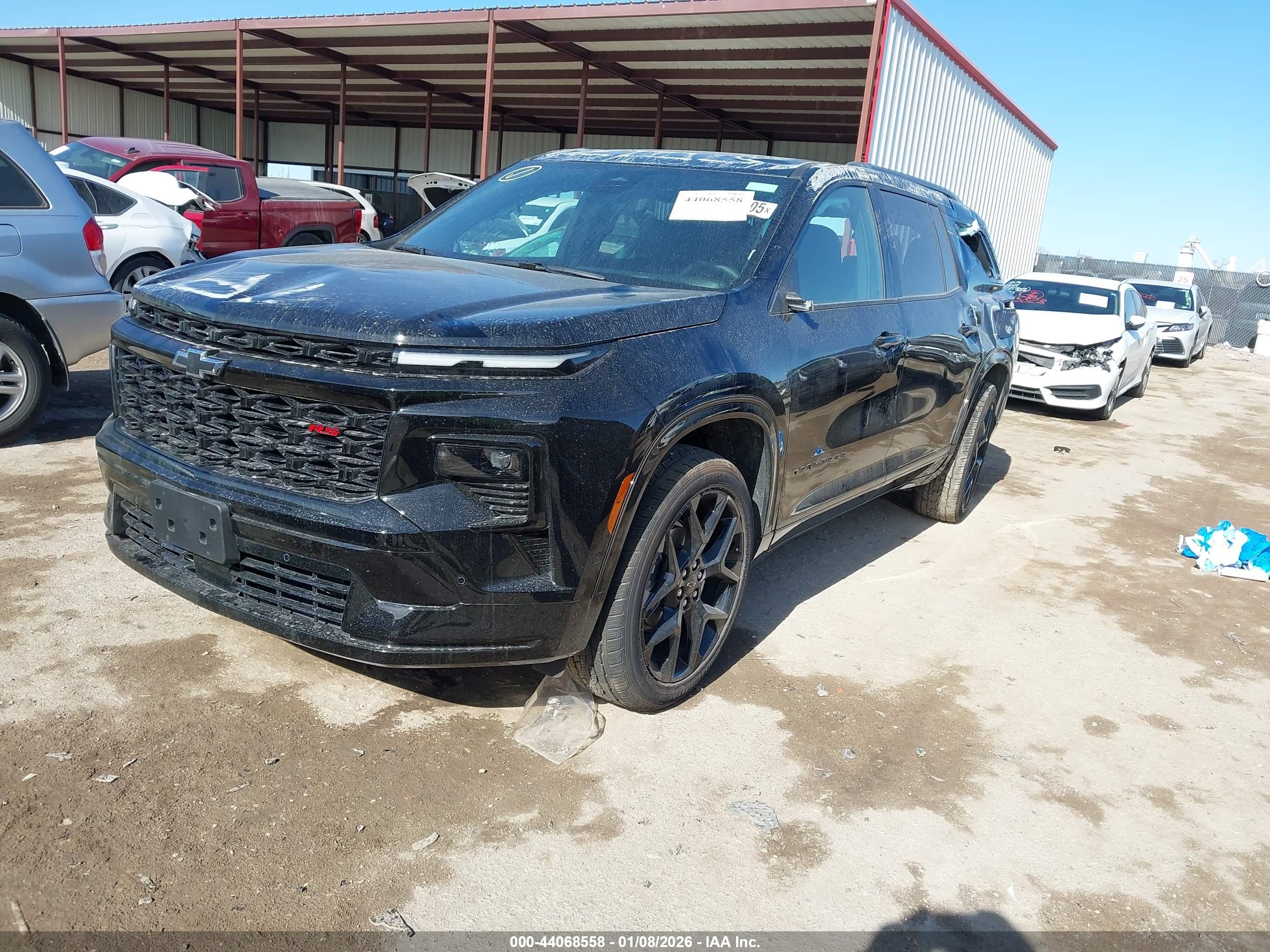 CHEVROLET TRAVERSE image 2
