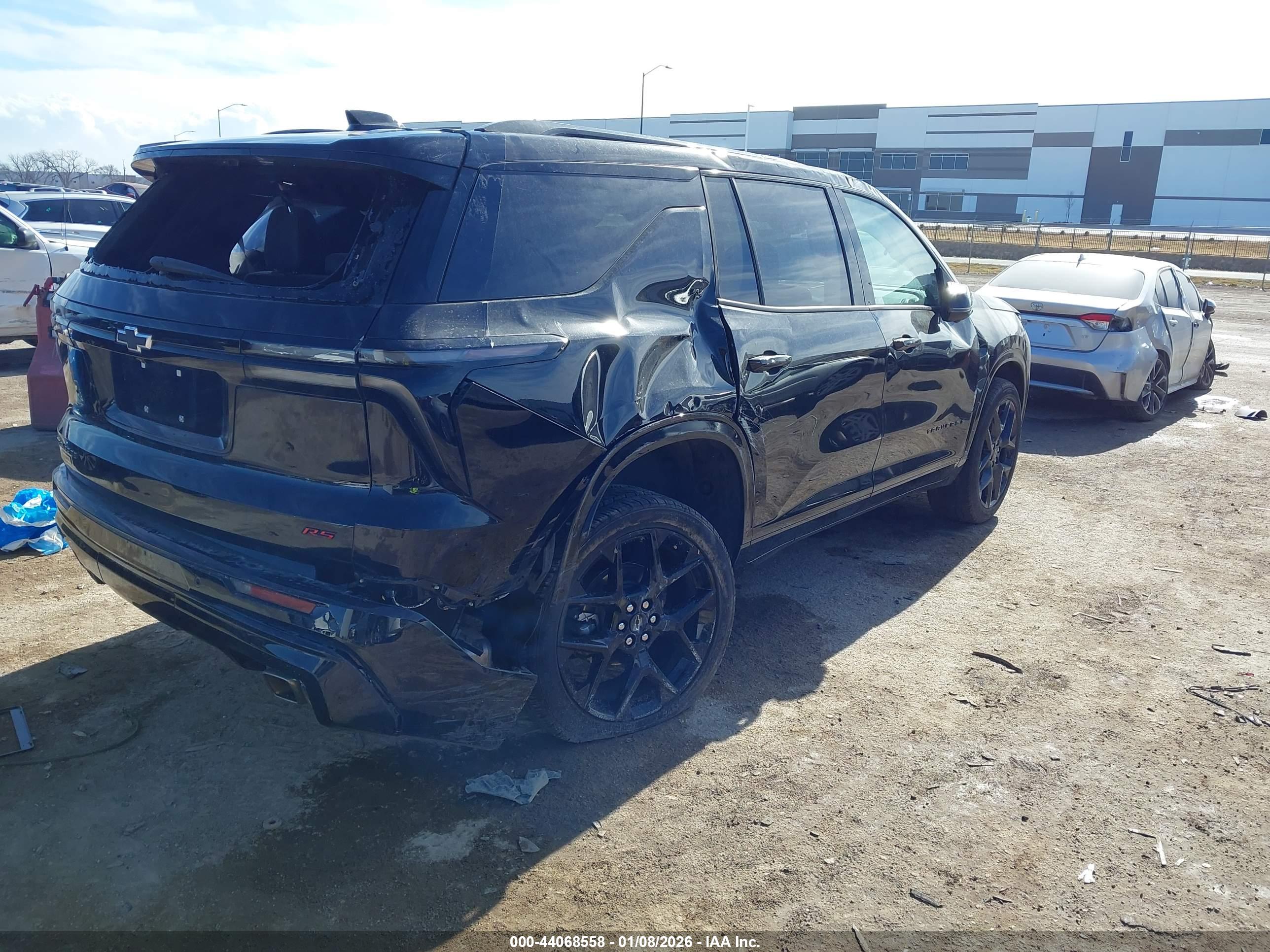 CHEVROLET TRAVERSE image 4