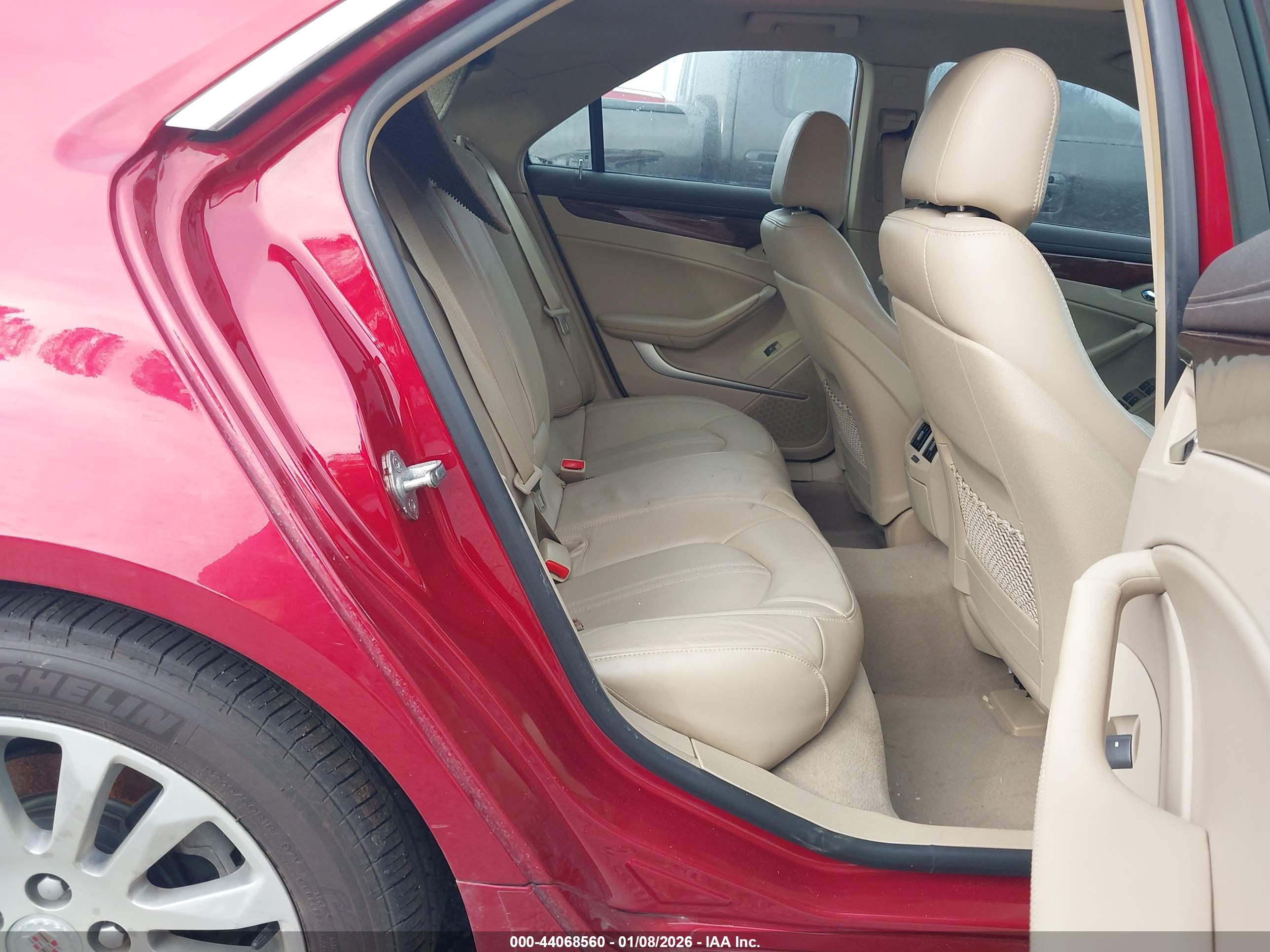 CADILLAC CTS image 8