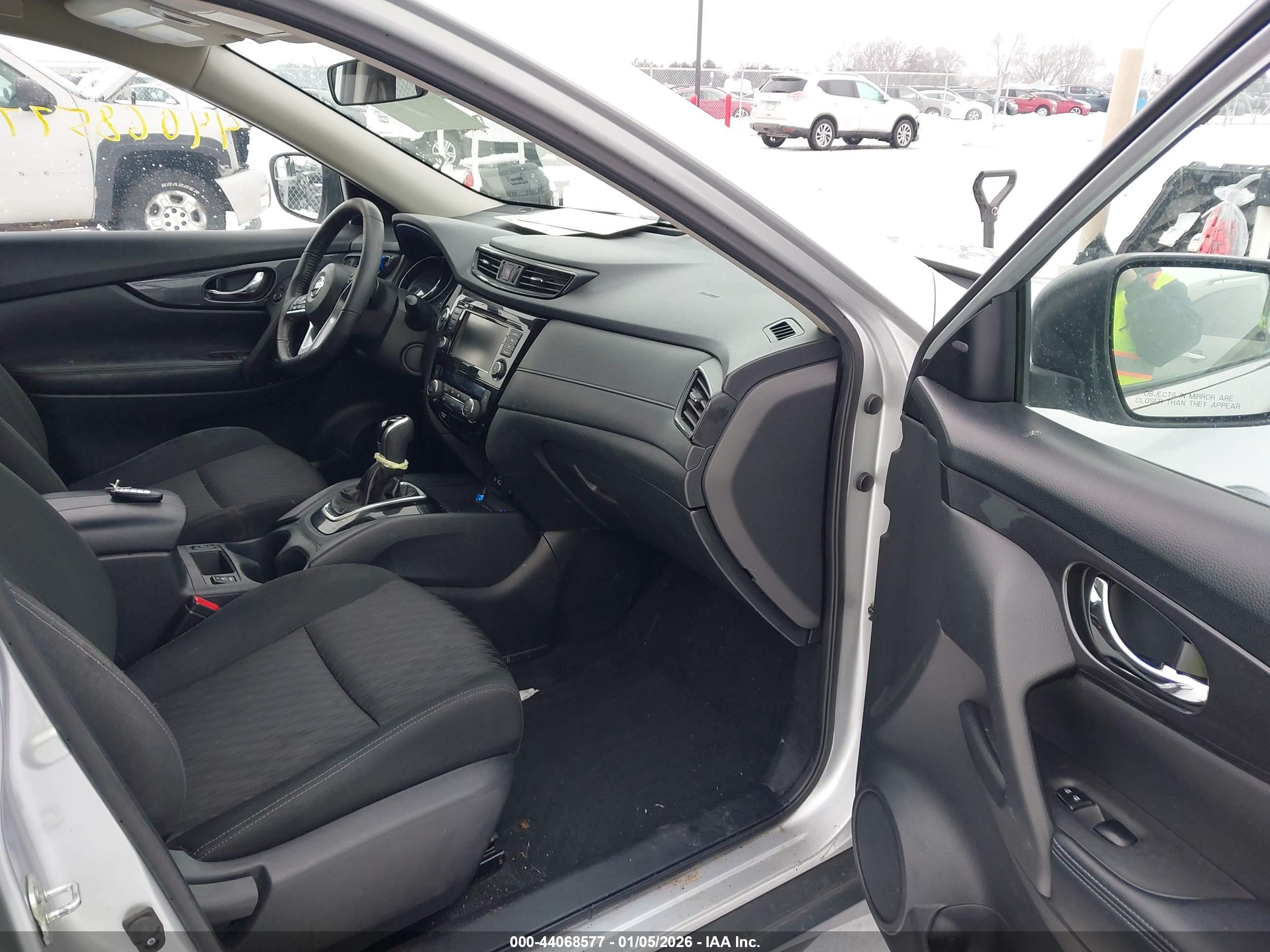 NISSAN ROGUE image 5