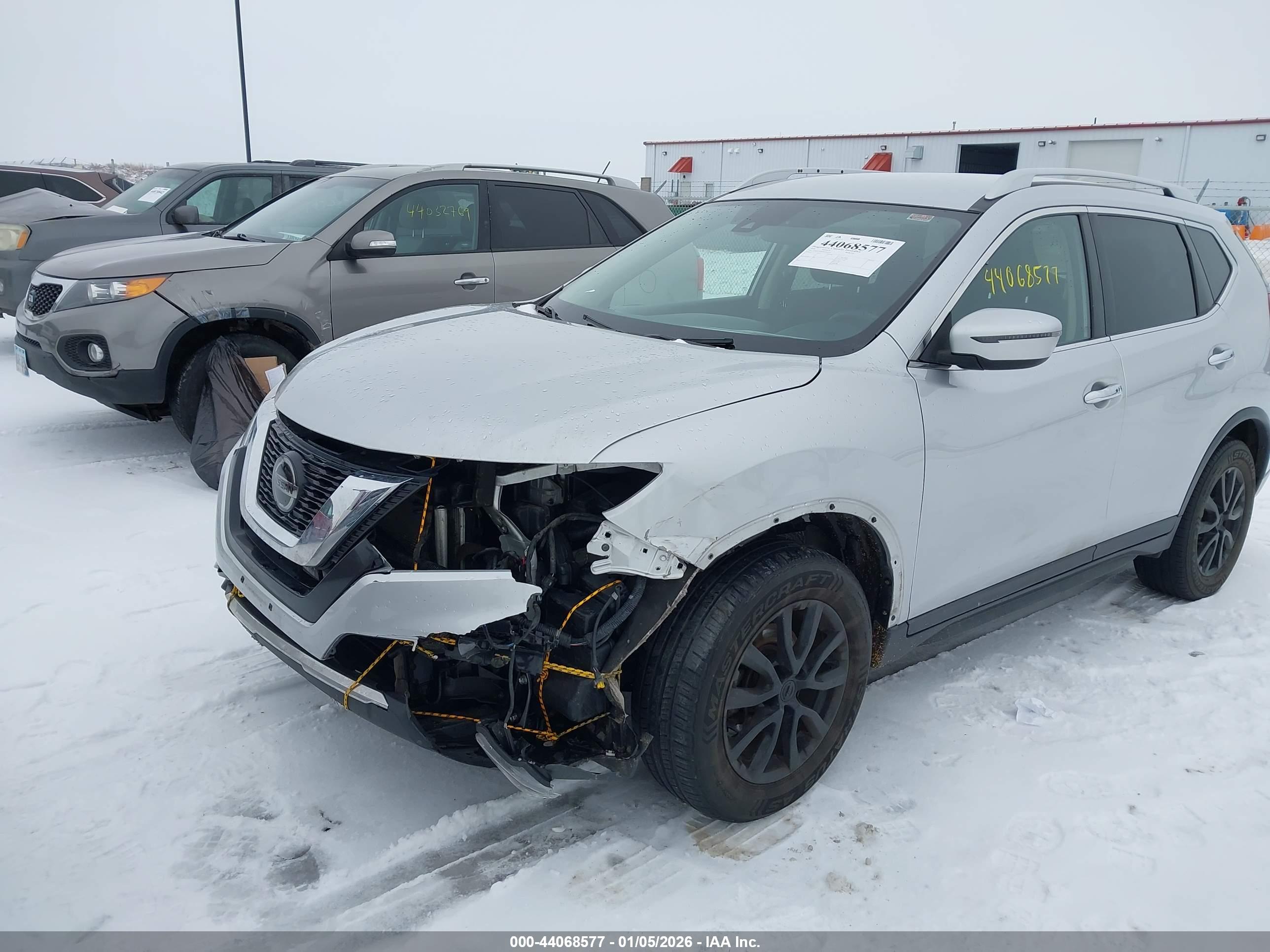NISSAN ROGUE image 6