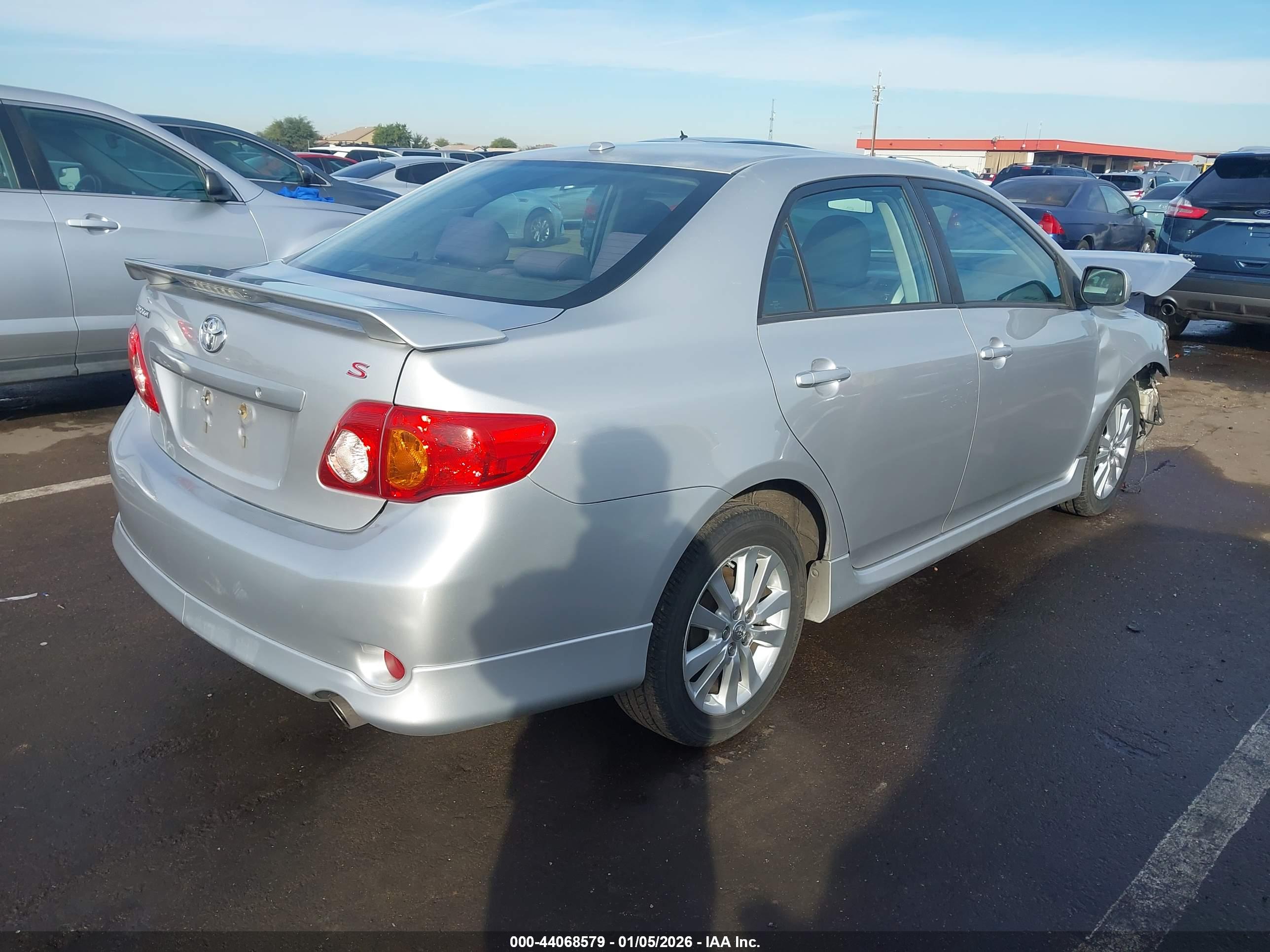 TOYOTA COROLLA image 4