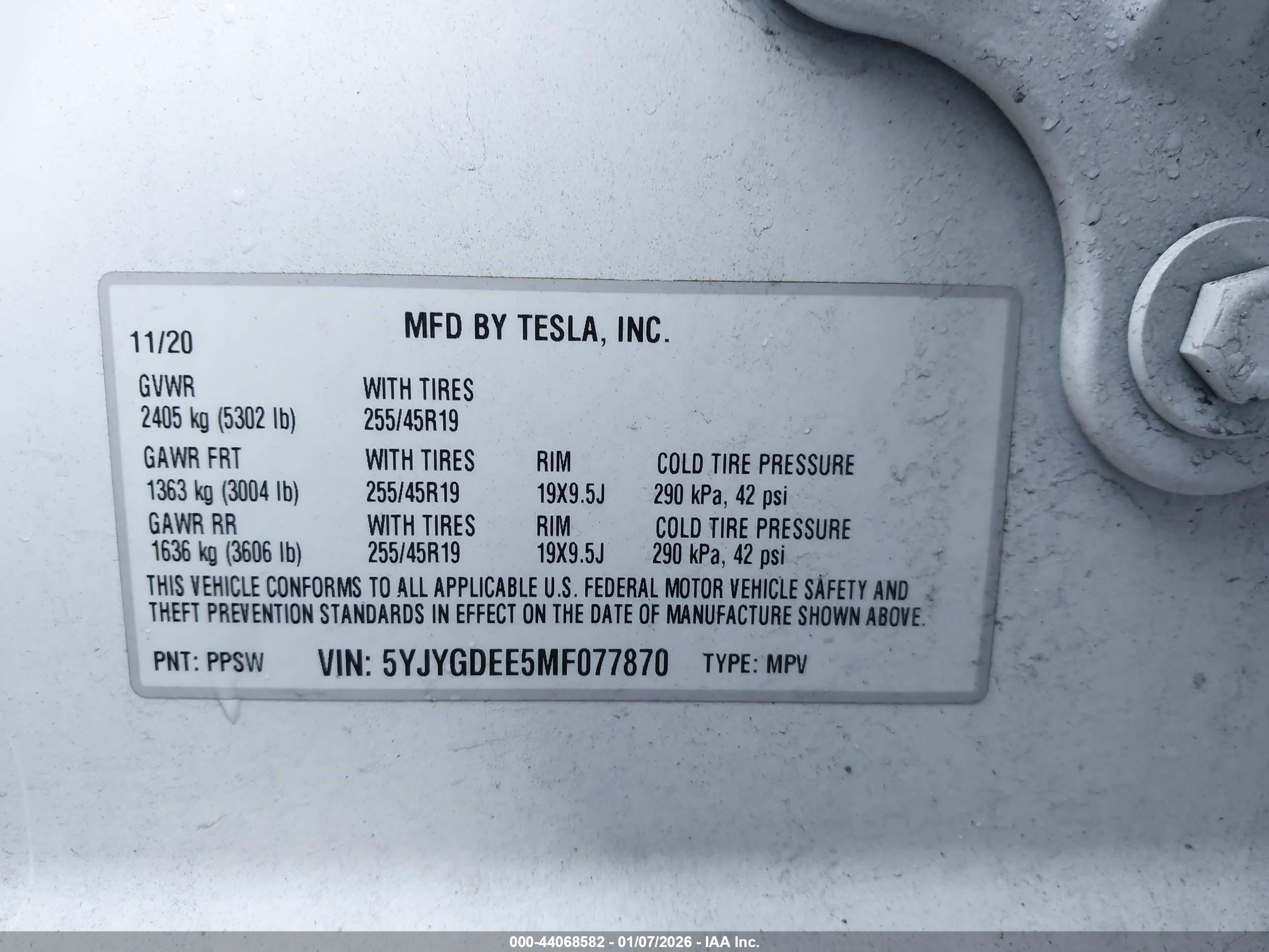 TESLA MODEL image 9