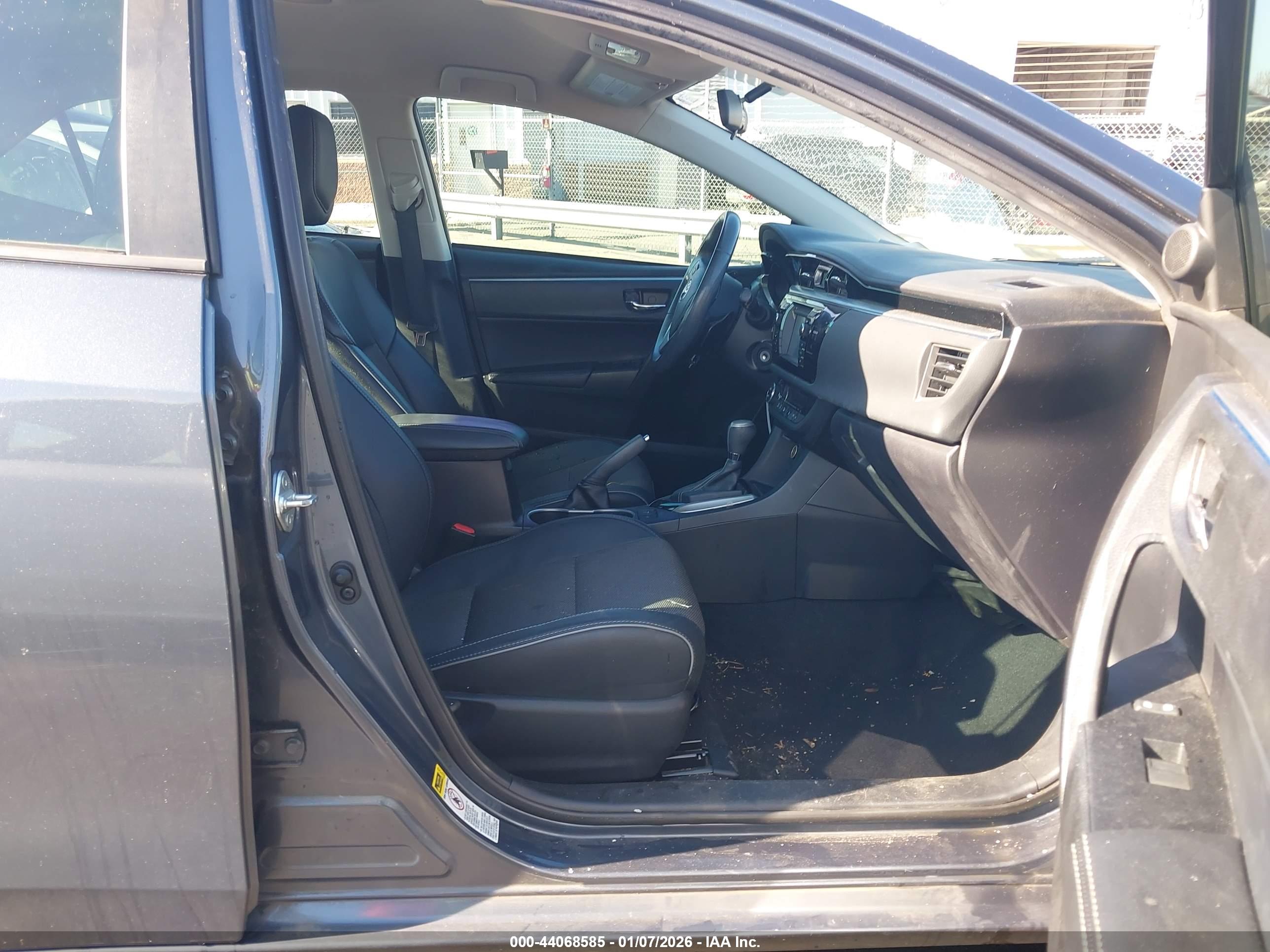TOYOTA COROLLA image 5
