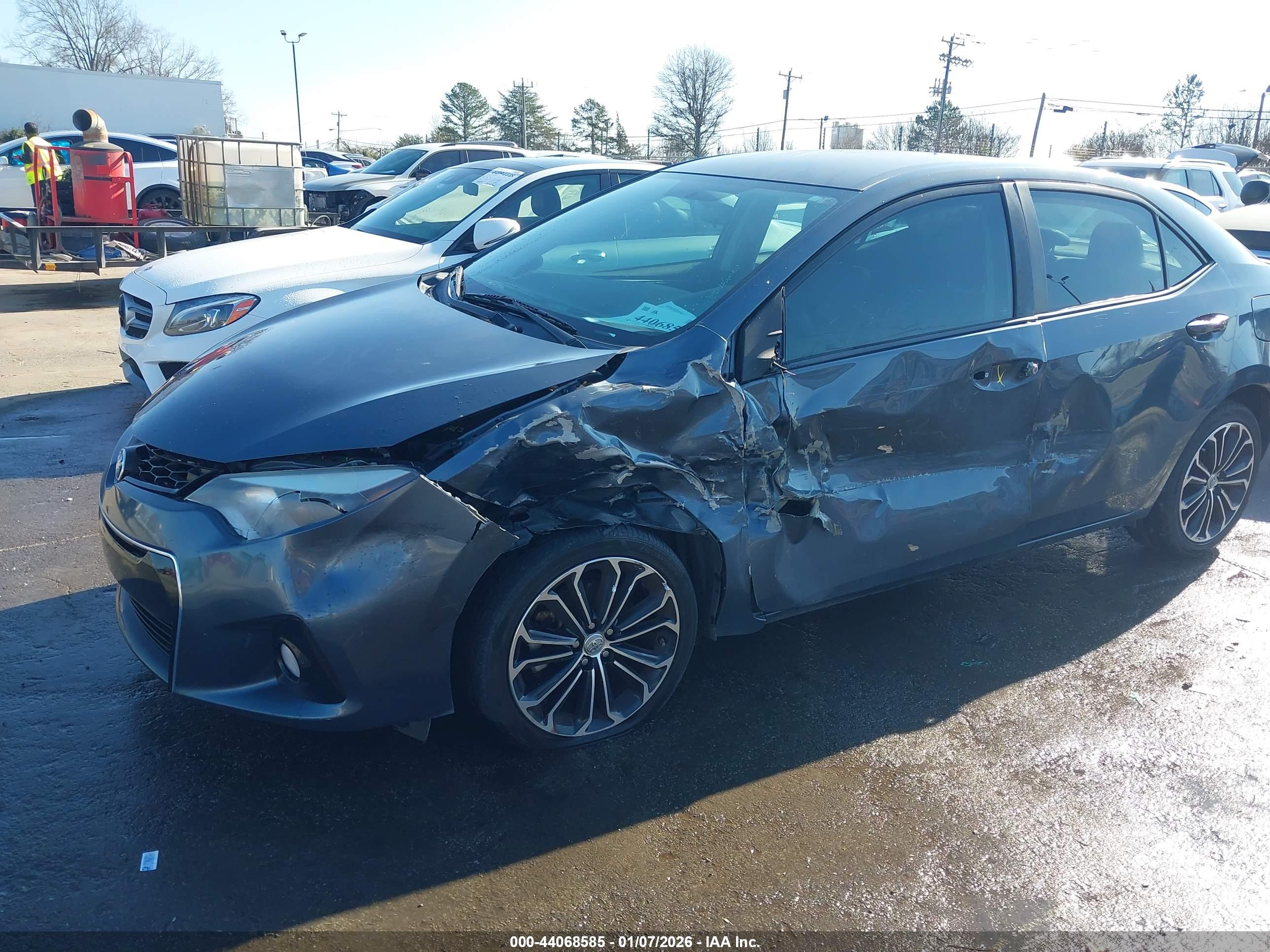 TOYOTA COROLLA image 6
