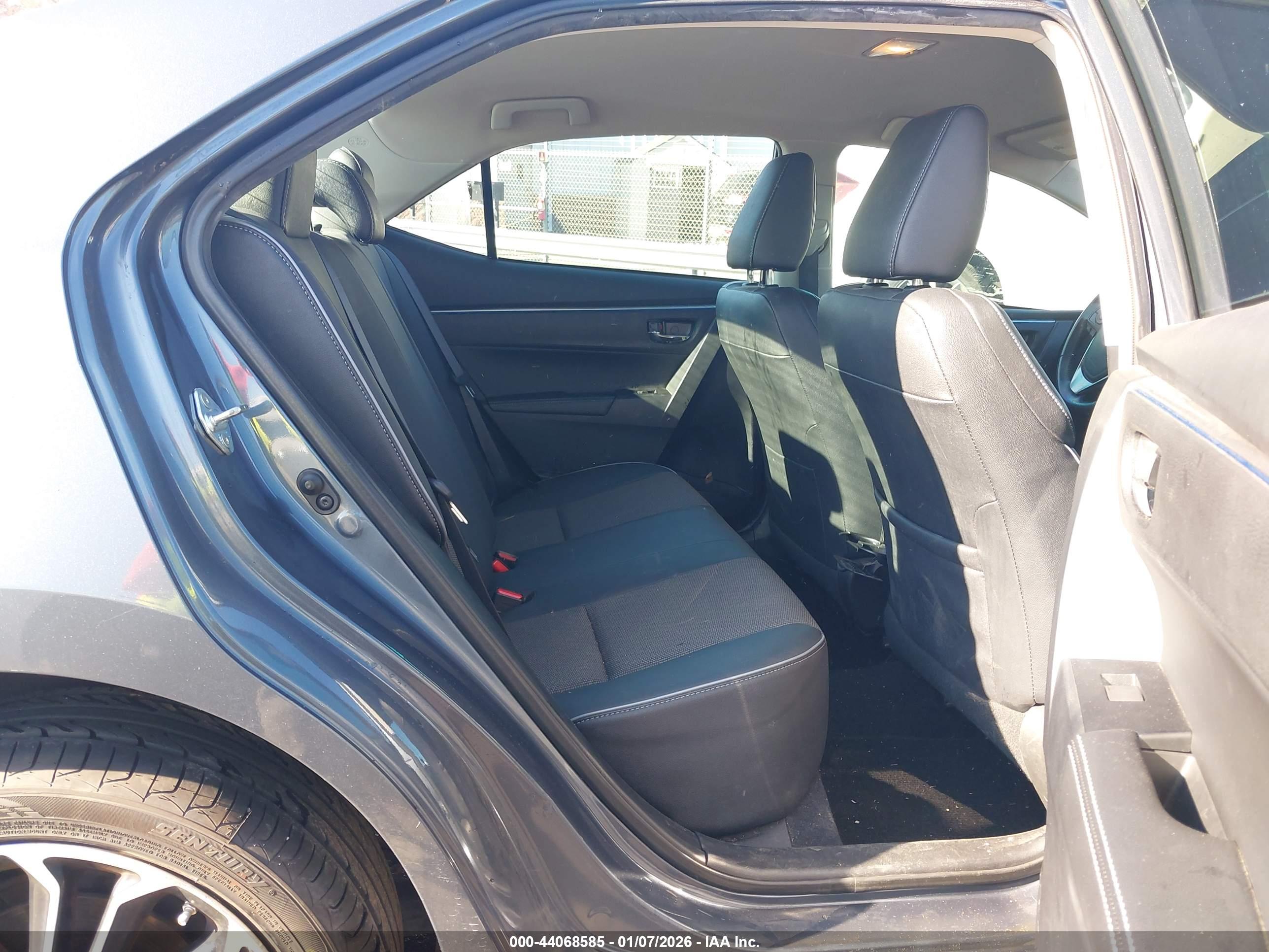 TOYOTA COROLLA image 8