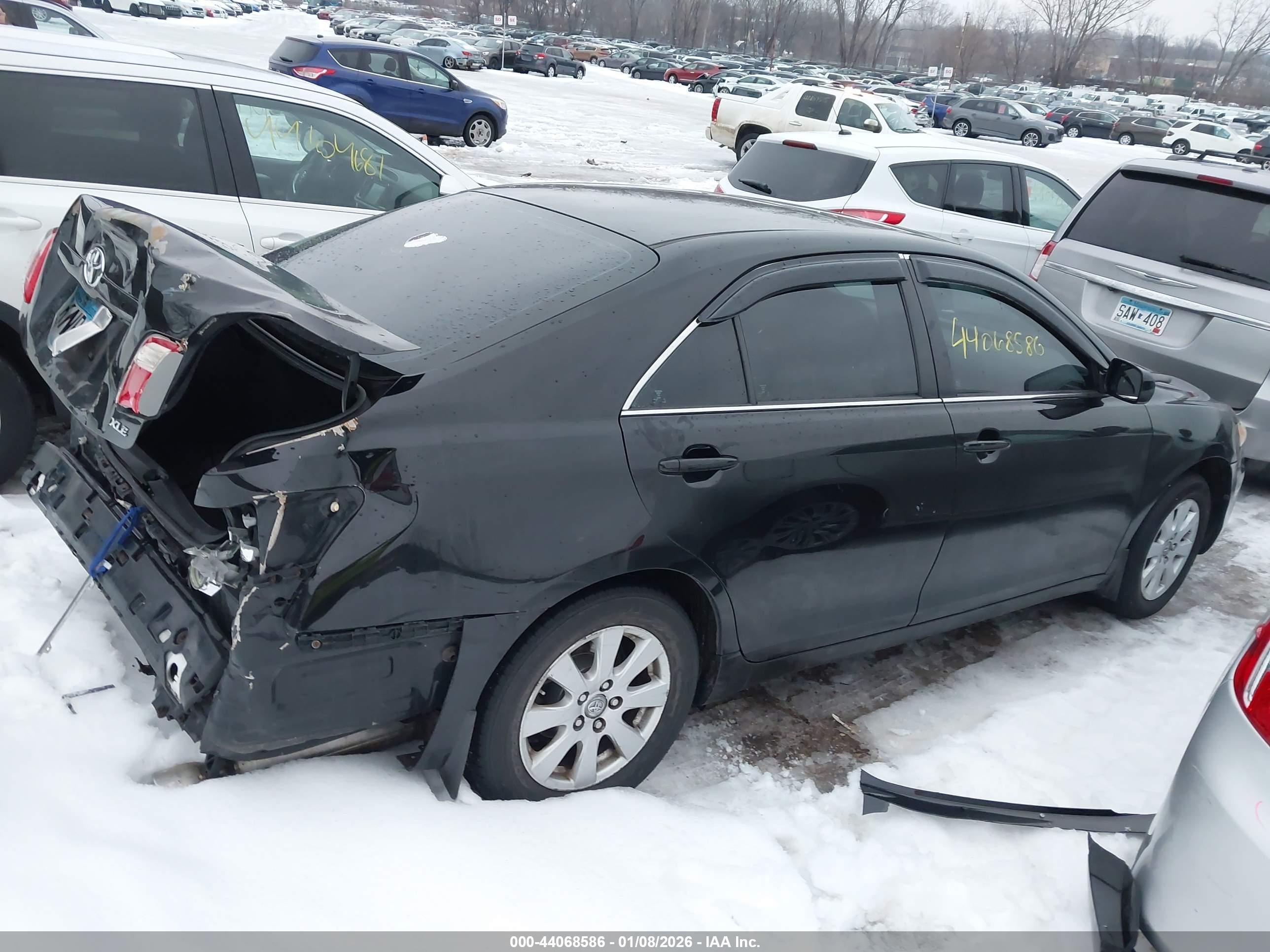 TOYOTA CAMRY image 4