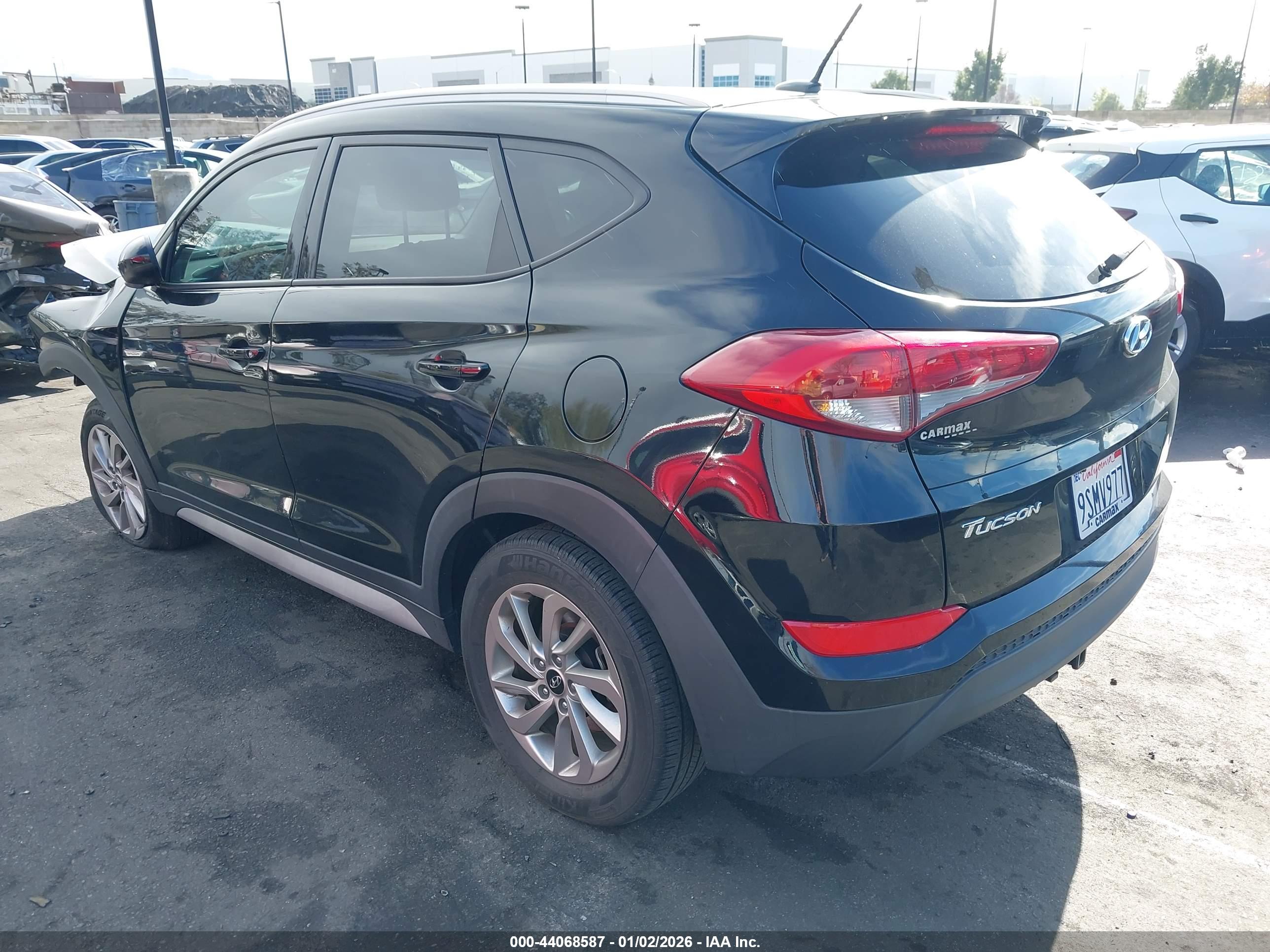 HYUNDAI TUCSON image 3
