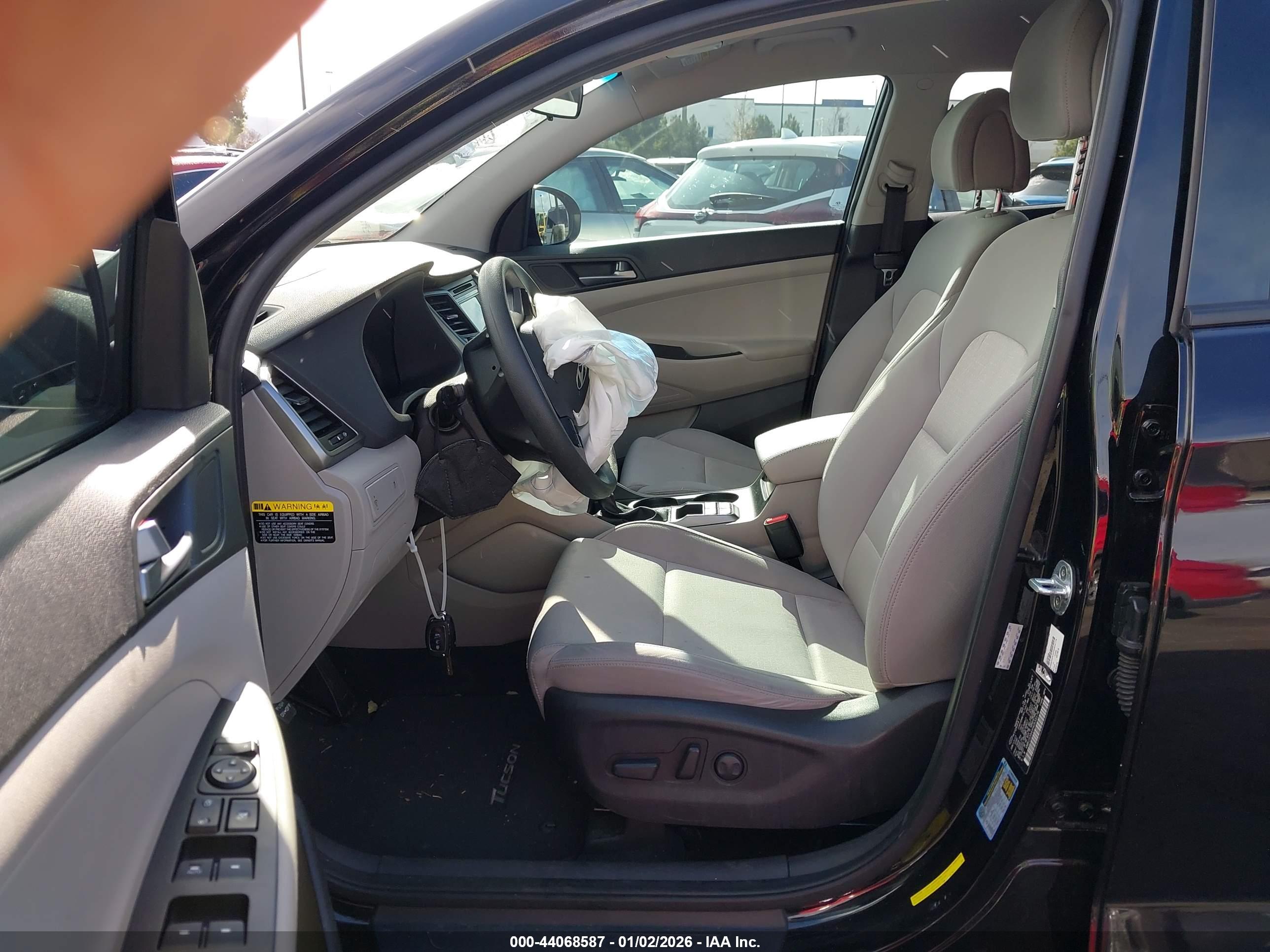 HYUNDAI TUCSON image 5