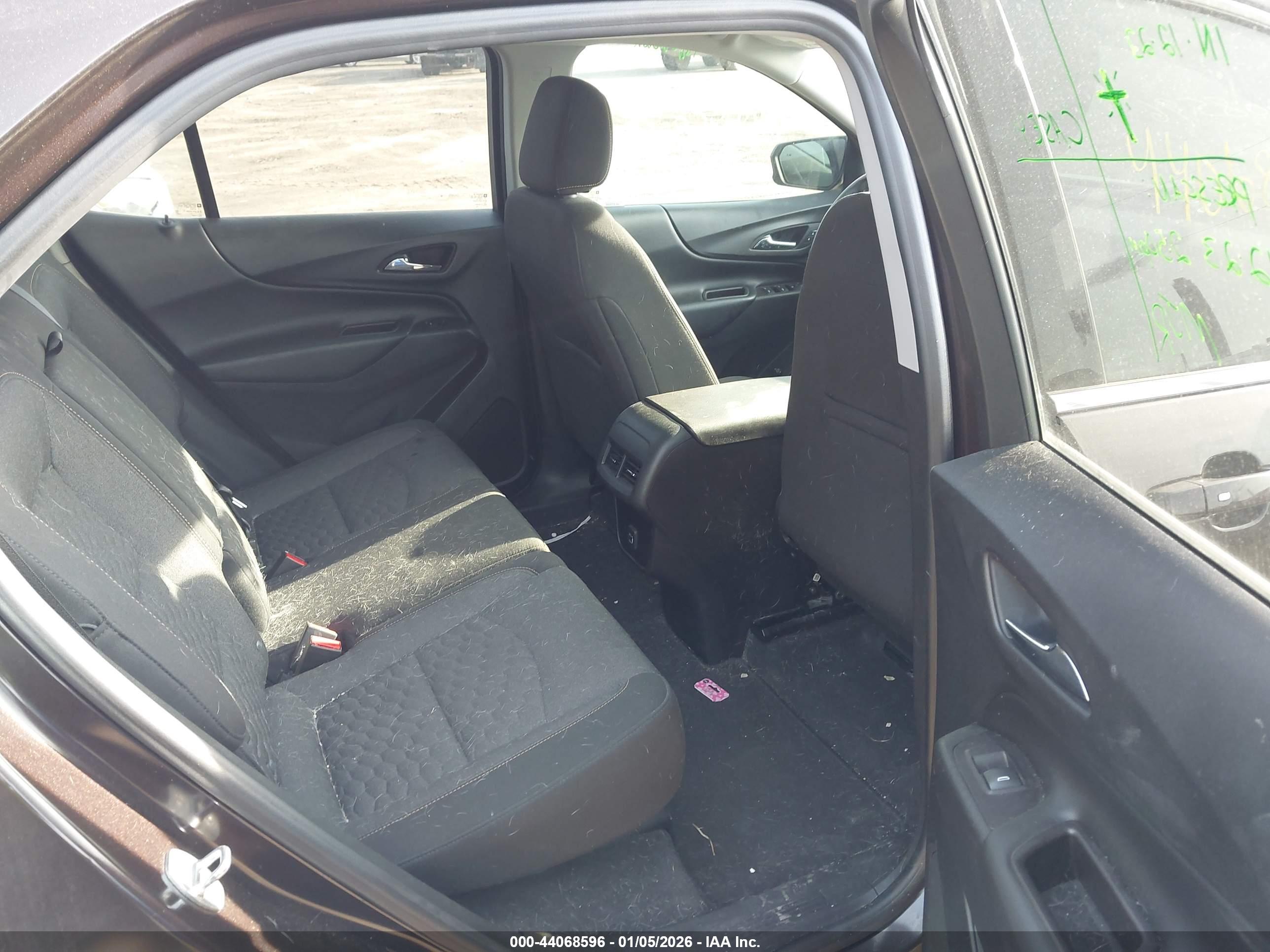 CHEVROLET EQUINOX image 8