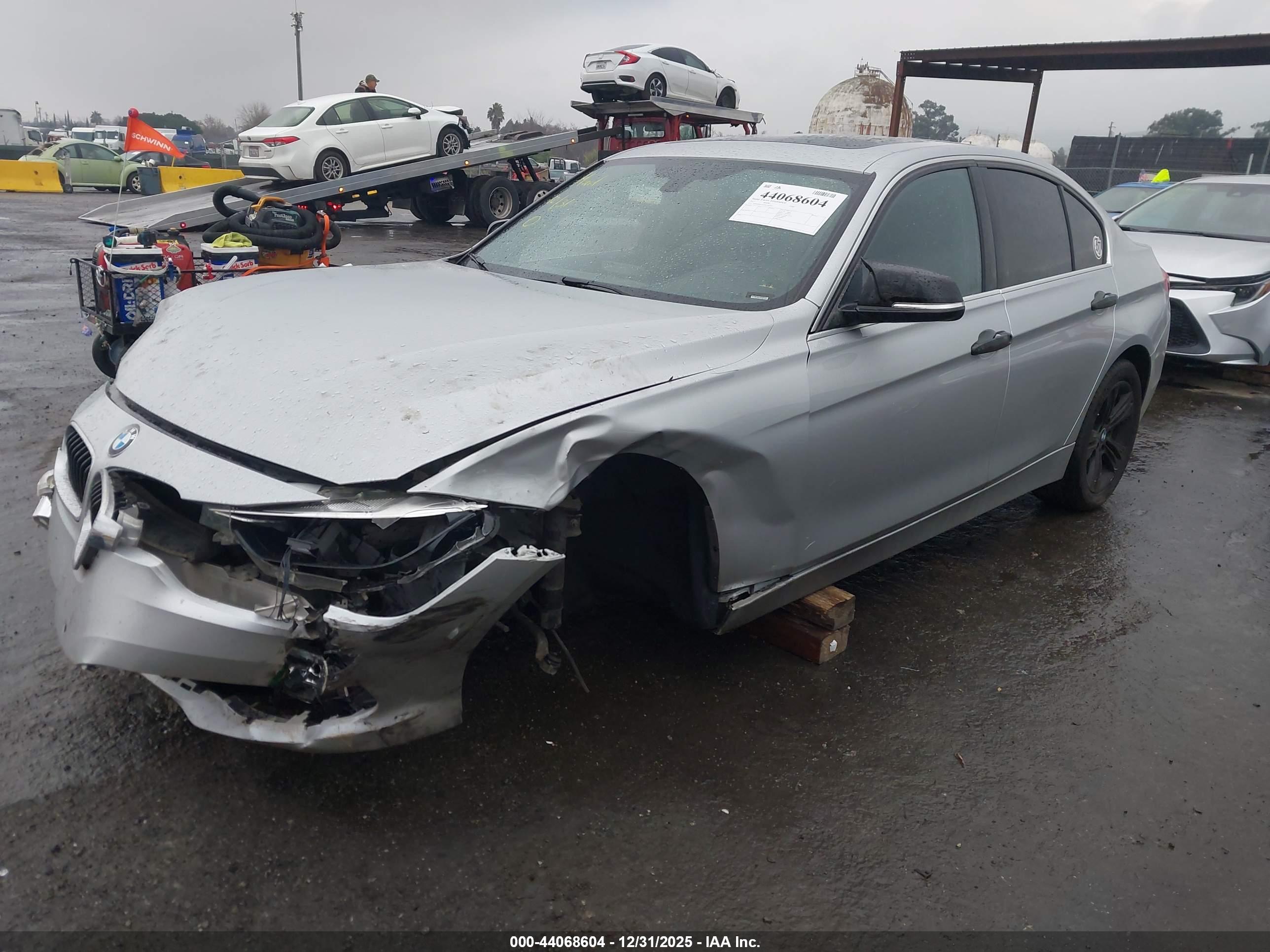 BMW 330I image 2