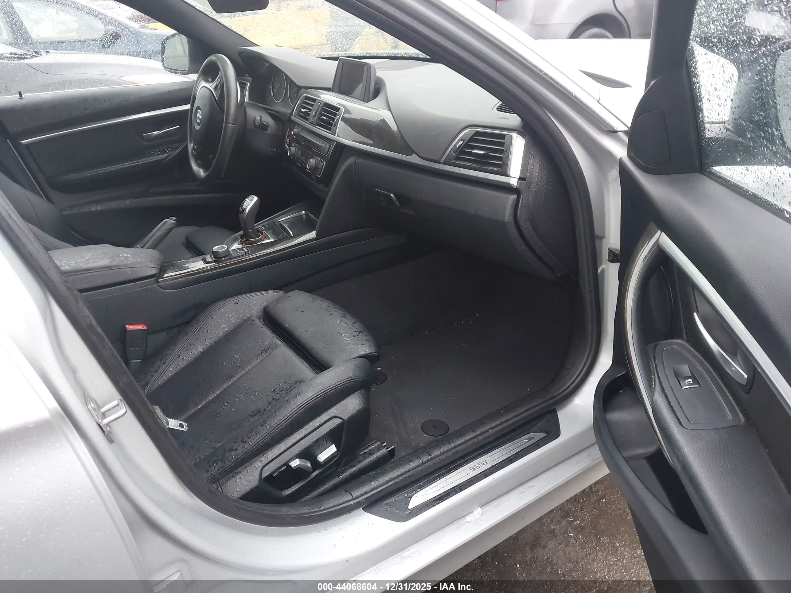 BMW 330I image 5