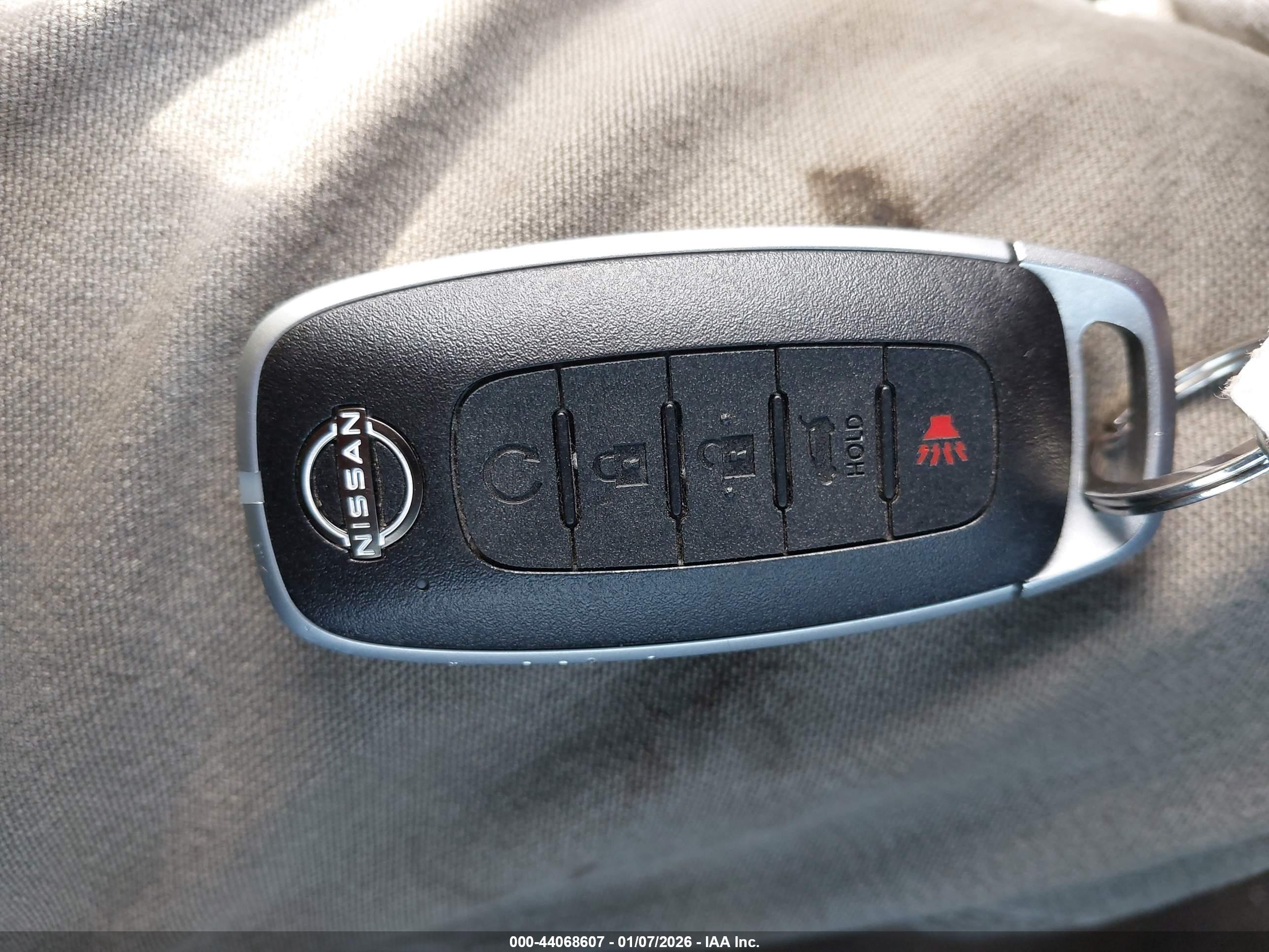 NISSAN ROGUE image 11