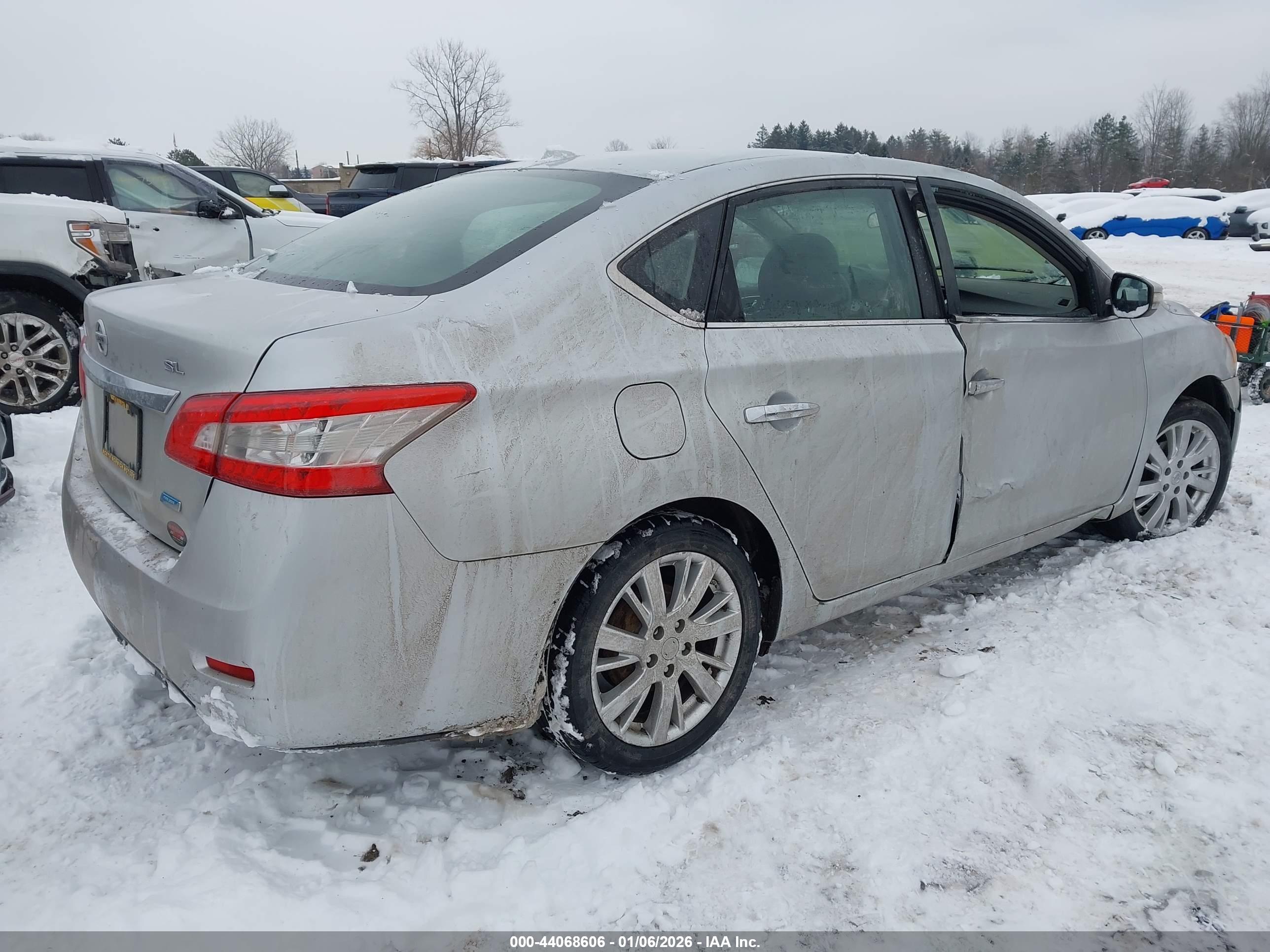 NISSAN SENTRA image 4