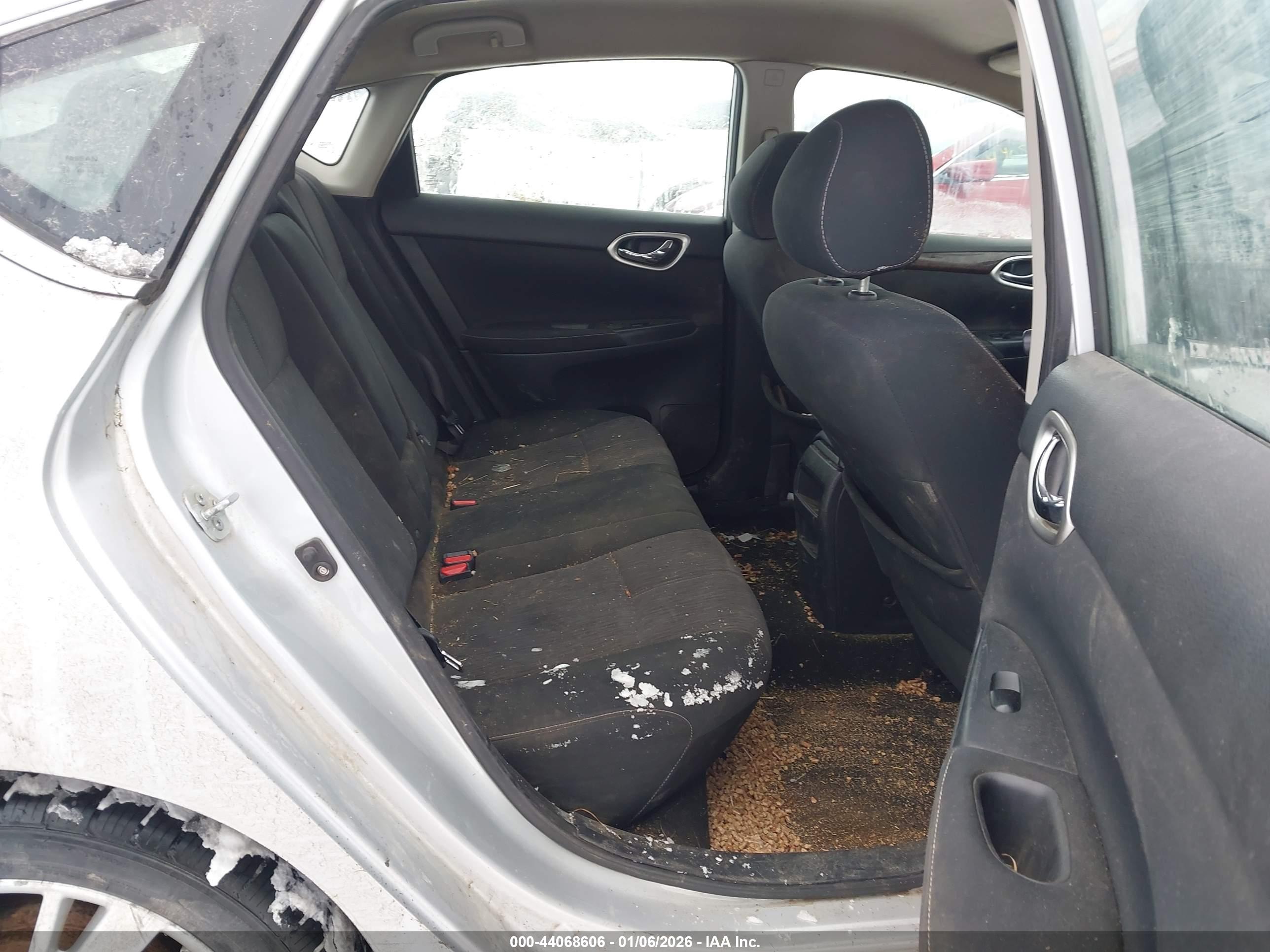 NISSAN SENTRA image 8
