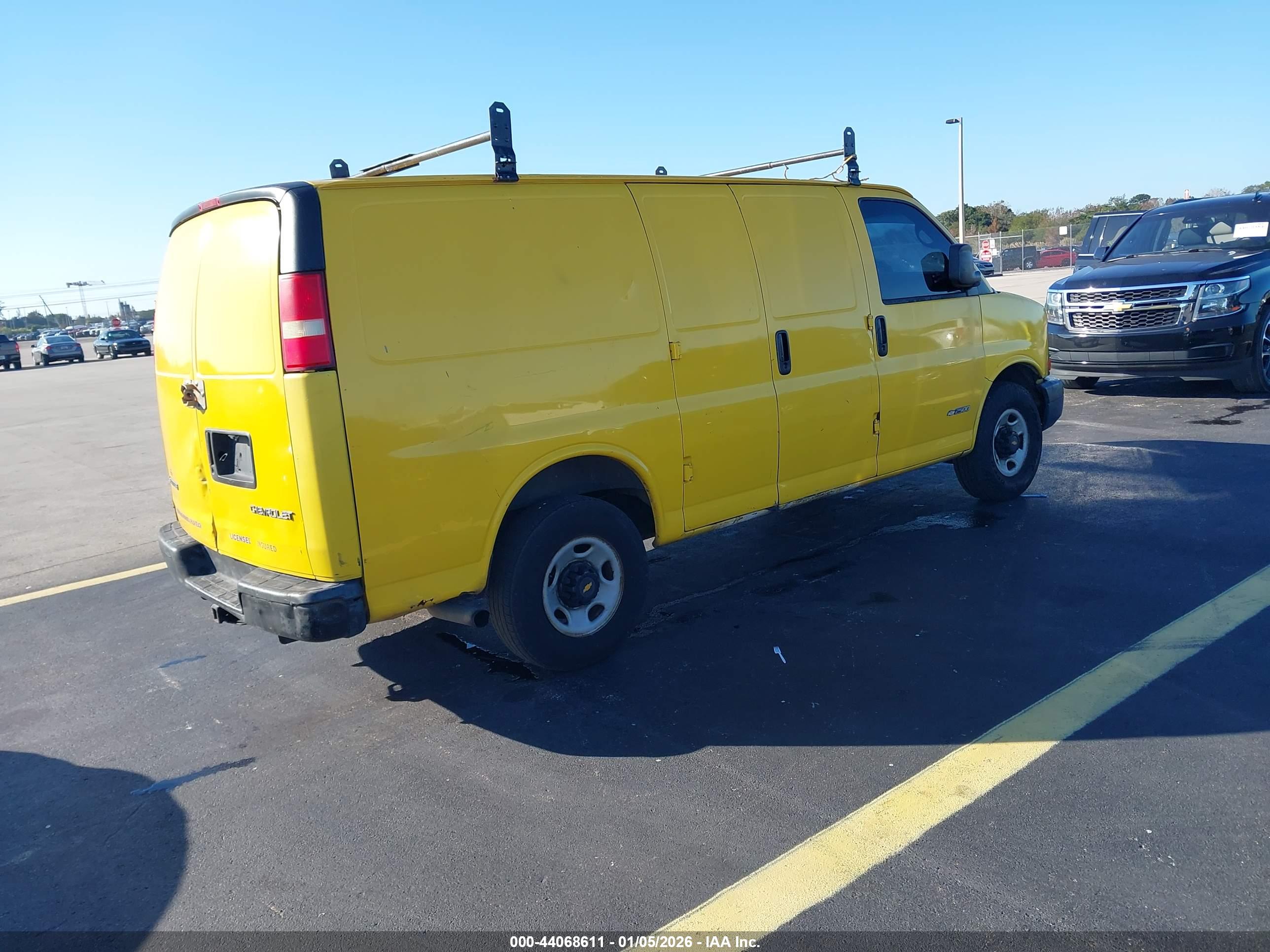 CHEVROLET EXPRESS image 4
